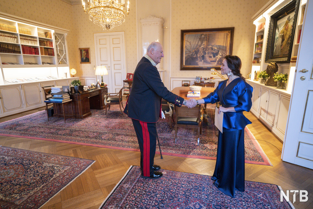 Embajadora Paola Bernal presentó cartas credenciales al Rey Harald V de Noruega