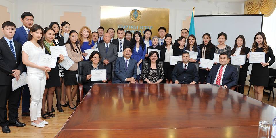 Cuarenta funcionarios y diplomáticos de Kazajistán participaron en la iniciativa de promoción de la cultura colombiana a través del español del Ministerio de Relaciones Exteriores