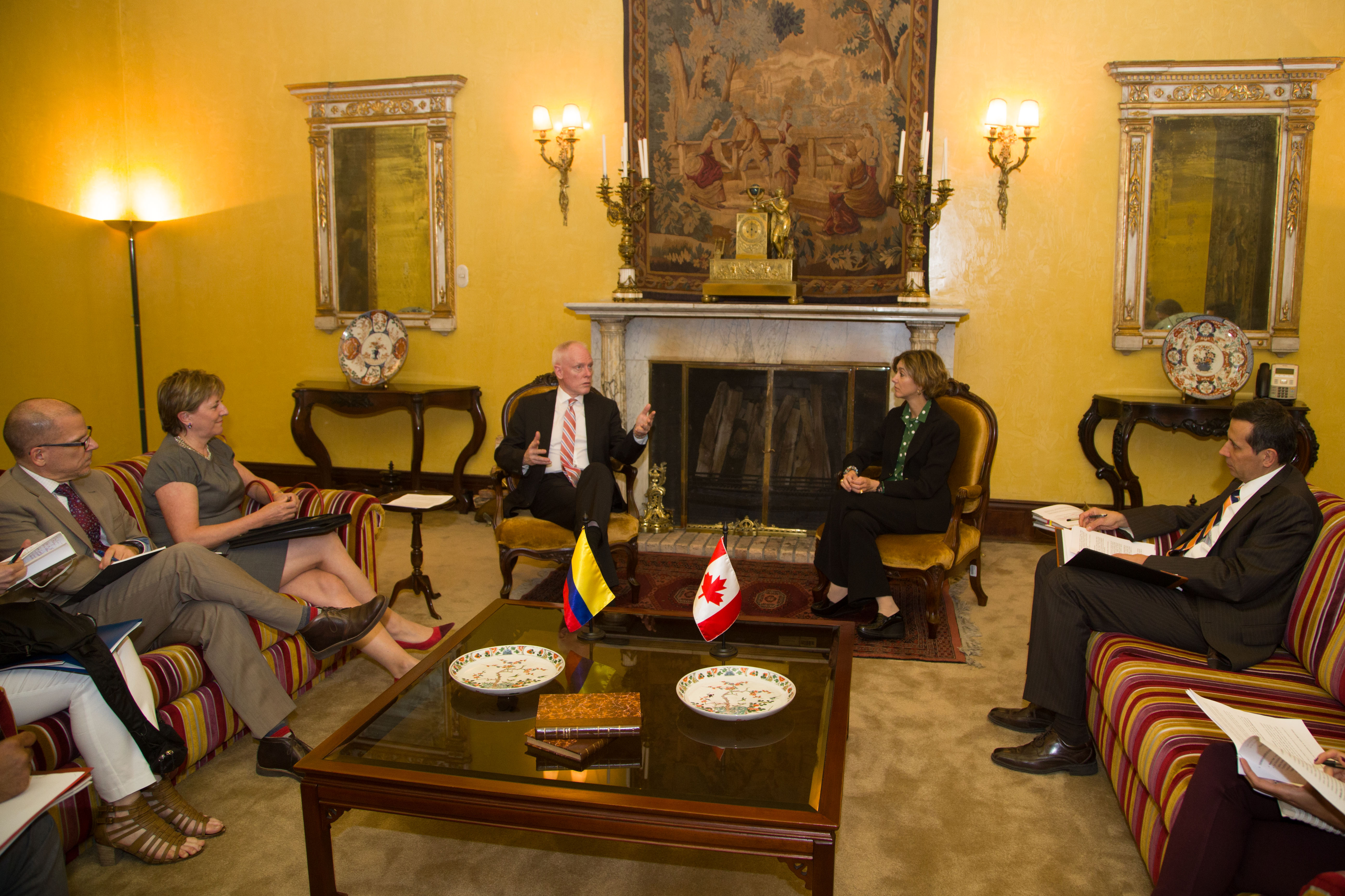 Viceministros de Colombia y Canadá abordaron temas agenda de cooperación para el posconflicto