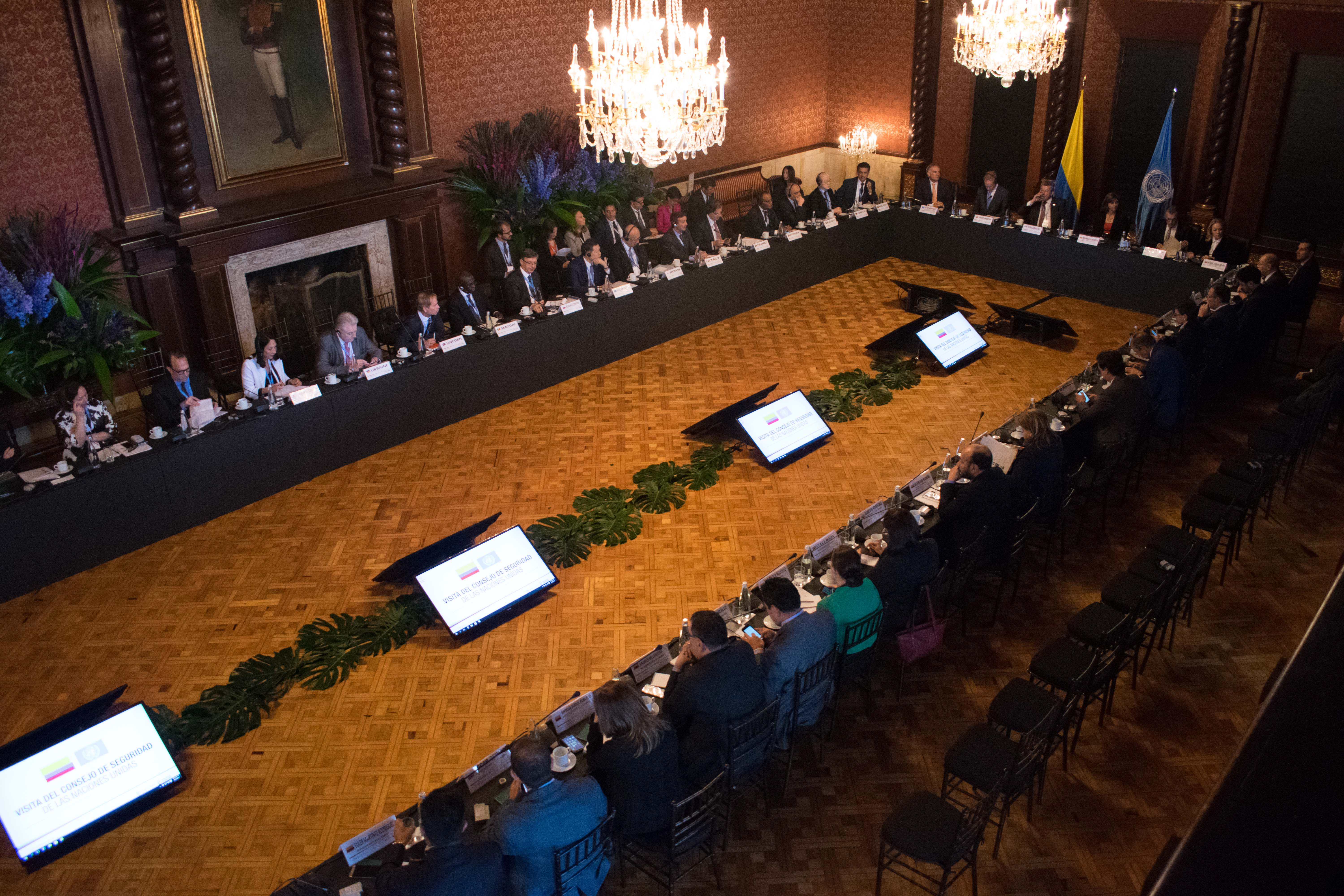 En Palacio de San Carlos se realizó una reunión entre los representantes del Consejo de Seguridad y congresistas colombianos 