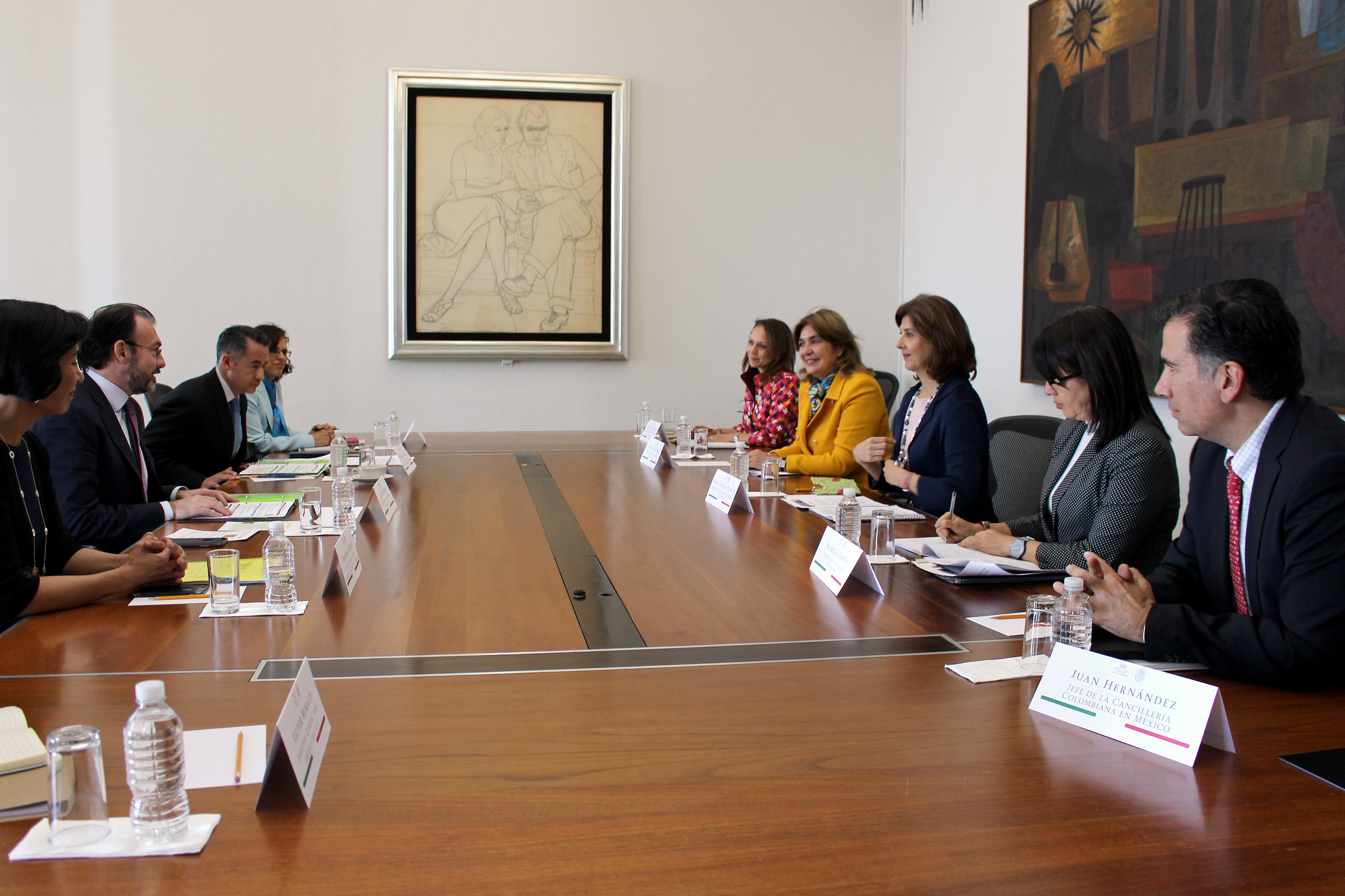 Canciller Holguín se reunió con el Secretario de Relaciones Exteriores de México, Luis Videgaray Caso
