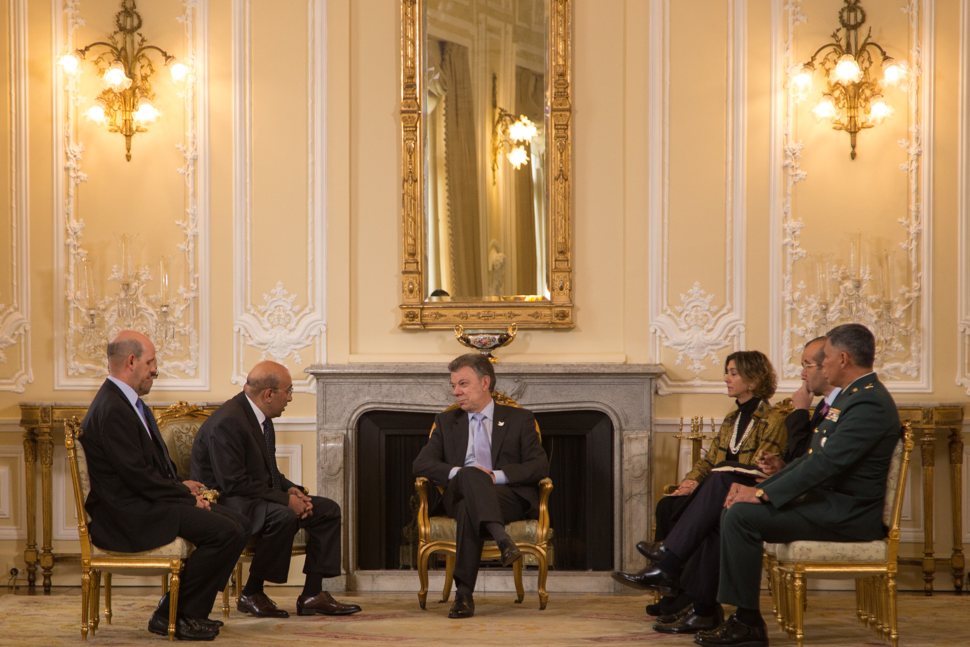 Viceministra de Relaciones Exteriores y Presidente Juan Manuel Santos recibieron las cartas credenciales del Embajador de la República Árabe de Egipto en Colombia