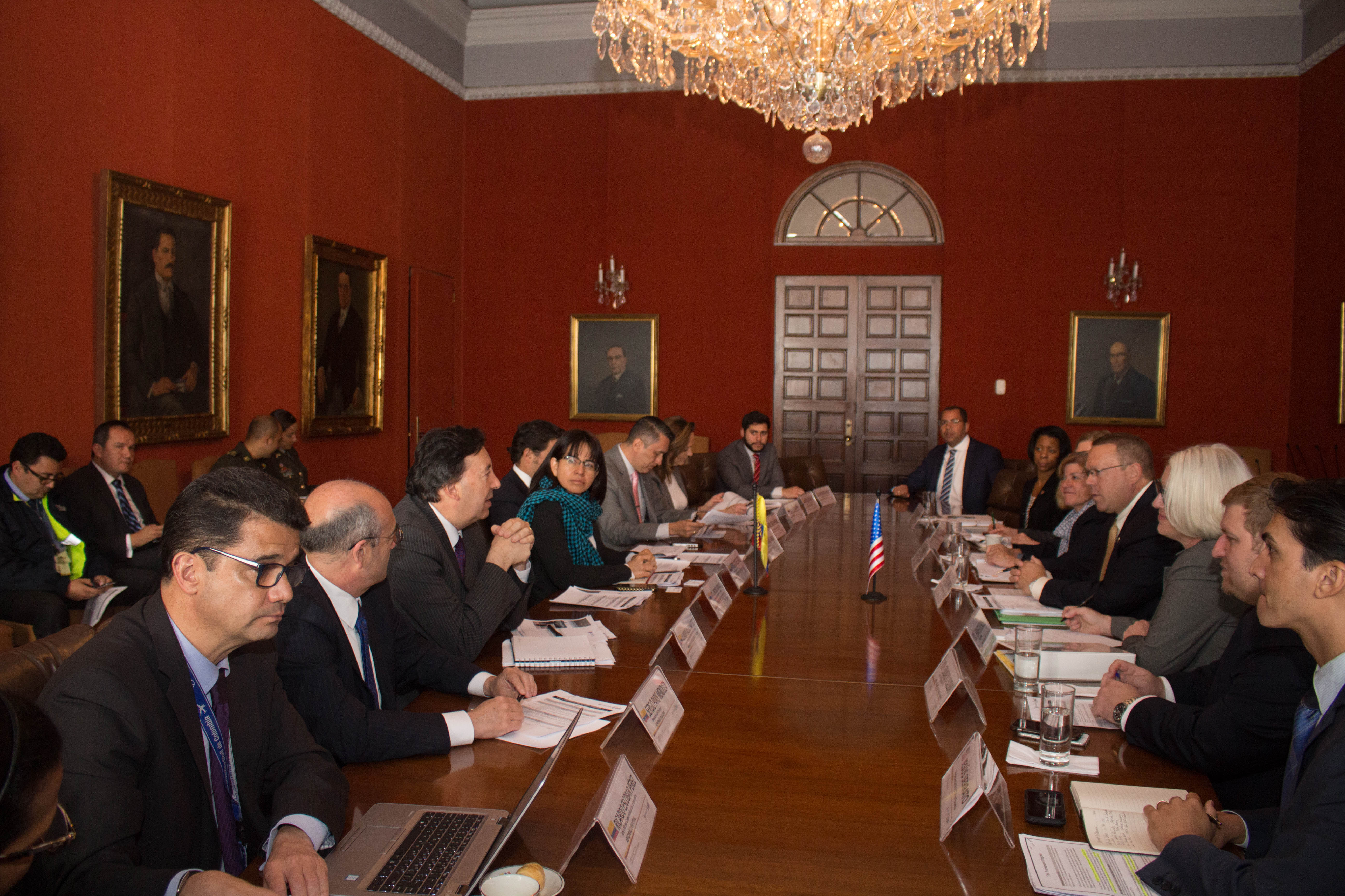 Colombia y Estados Unidos sostuvieron reunión exploratoria sobre el programa de verificación migratoria ‘Preclearance’ 