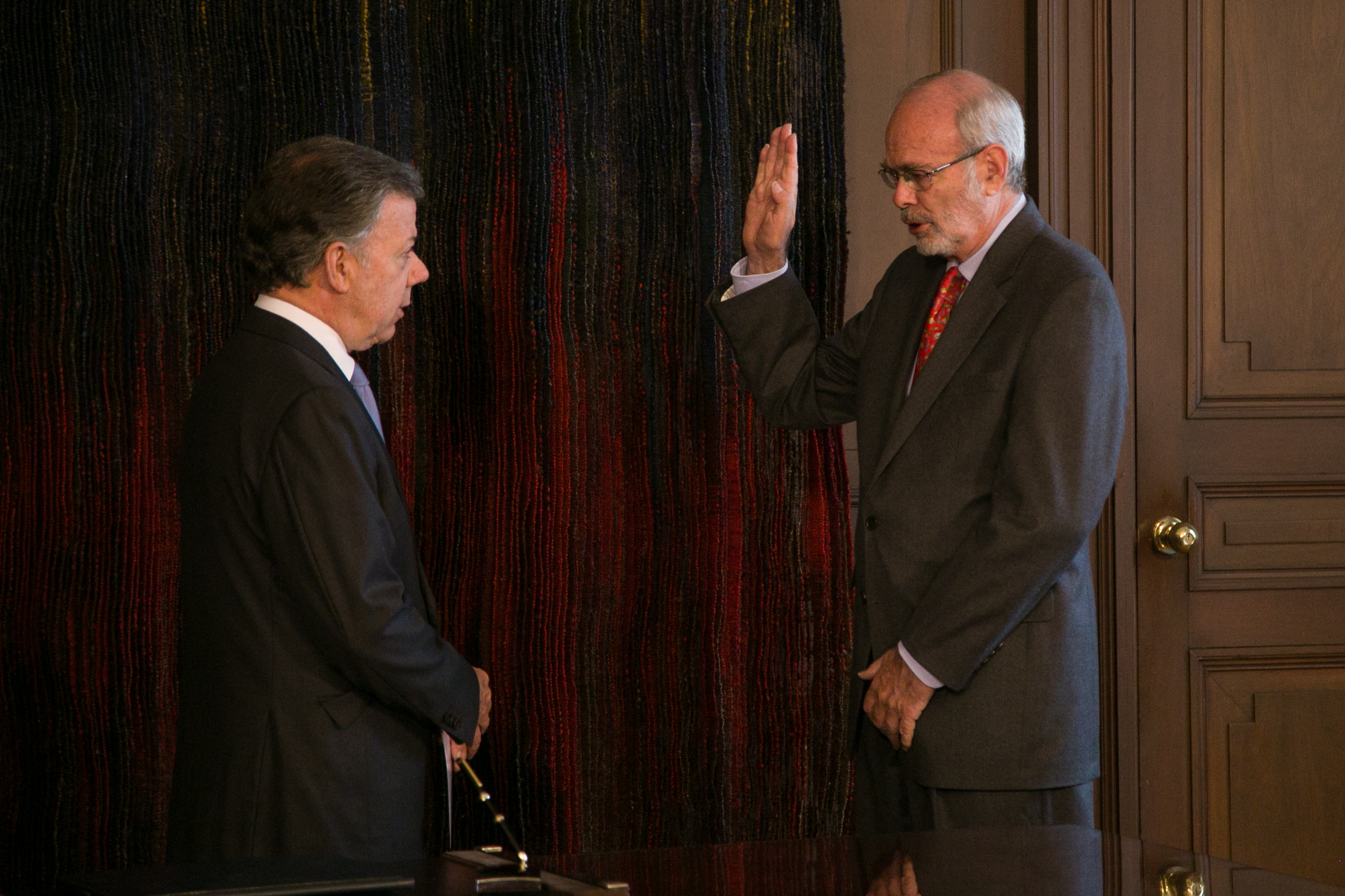 Presidente Santos posesionó al nuevo embajador de Colombia en Rusia, Alfonso López Caballero; en el acto participó la Viceministra Londoño