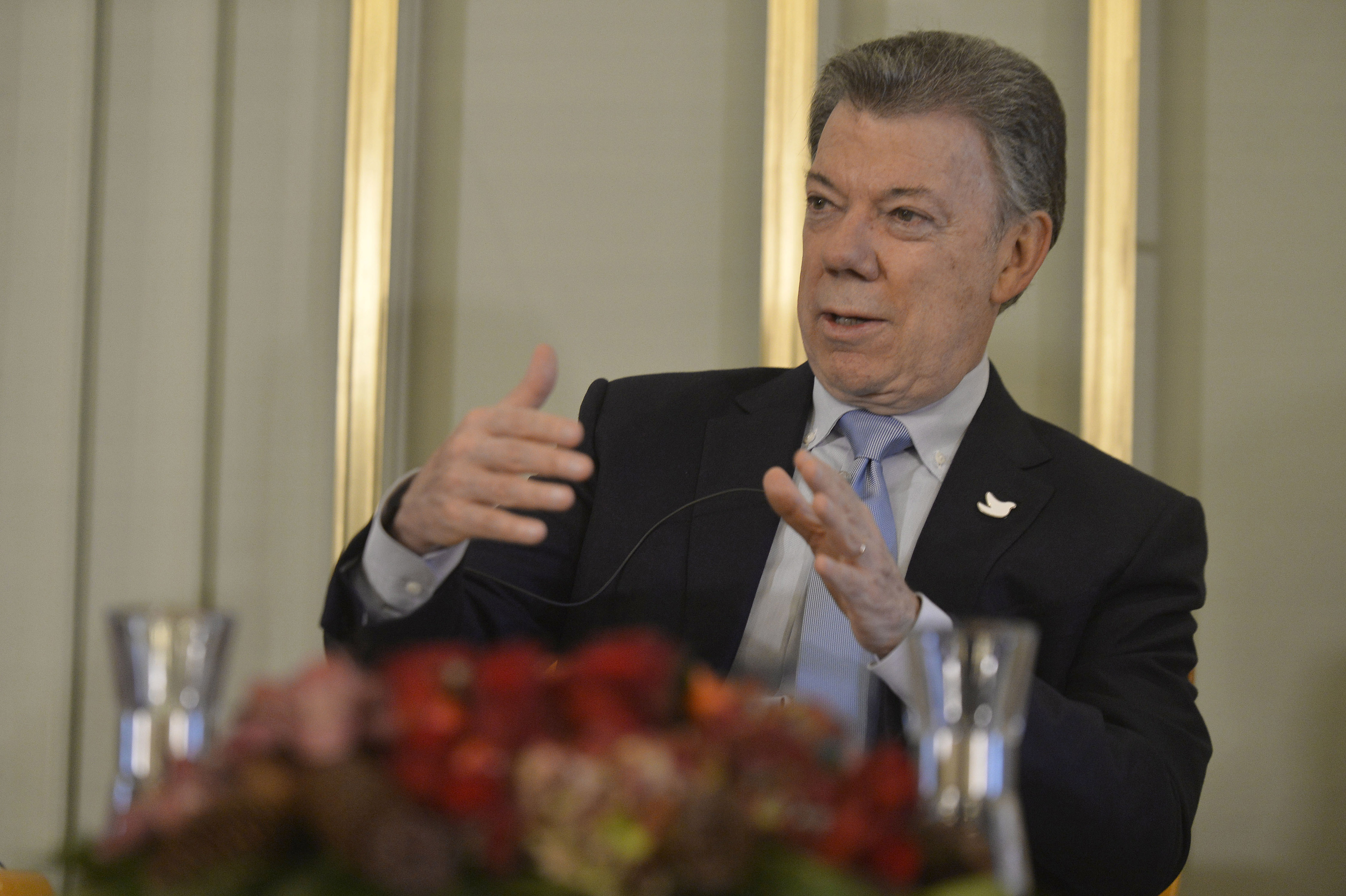 A su llegada a Oslo para recibir Nobel de Paz, el Presidente Santos agradeció al Gobierno de Noruega por su acompañamiento al proceso de paz de Colombia