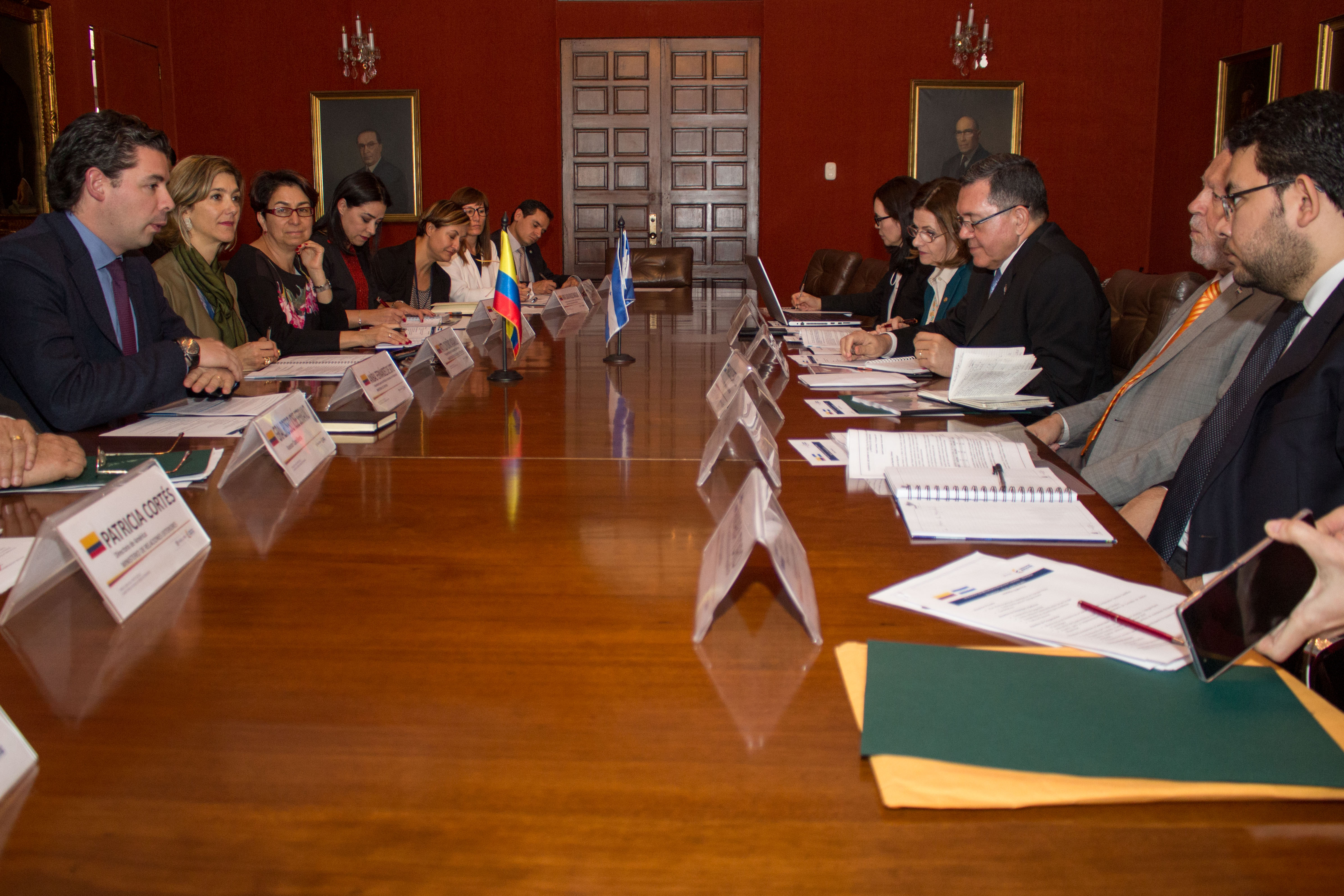 Viceministros Londoño y Barahona presidieron la tercera reunión del Mecanismo Binacional Colombia – Honduras