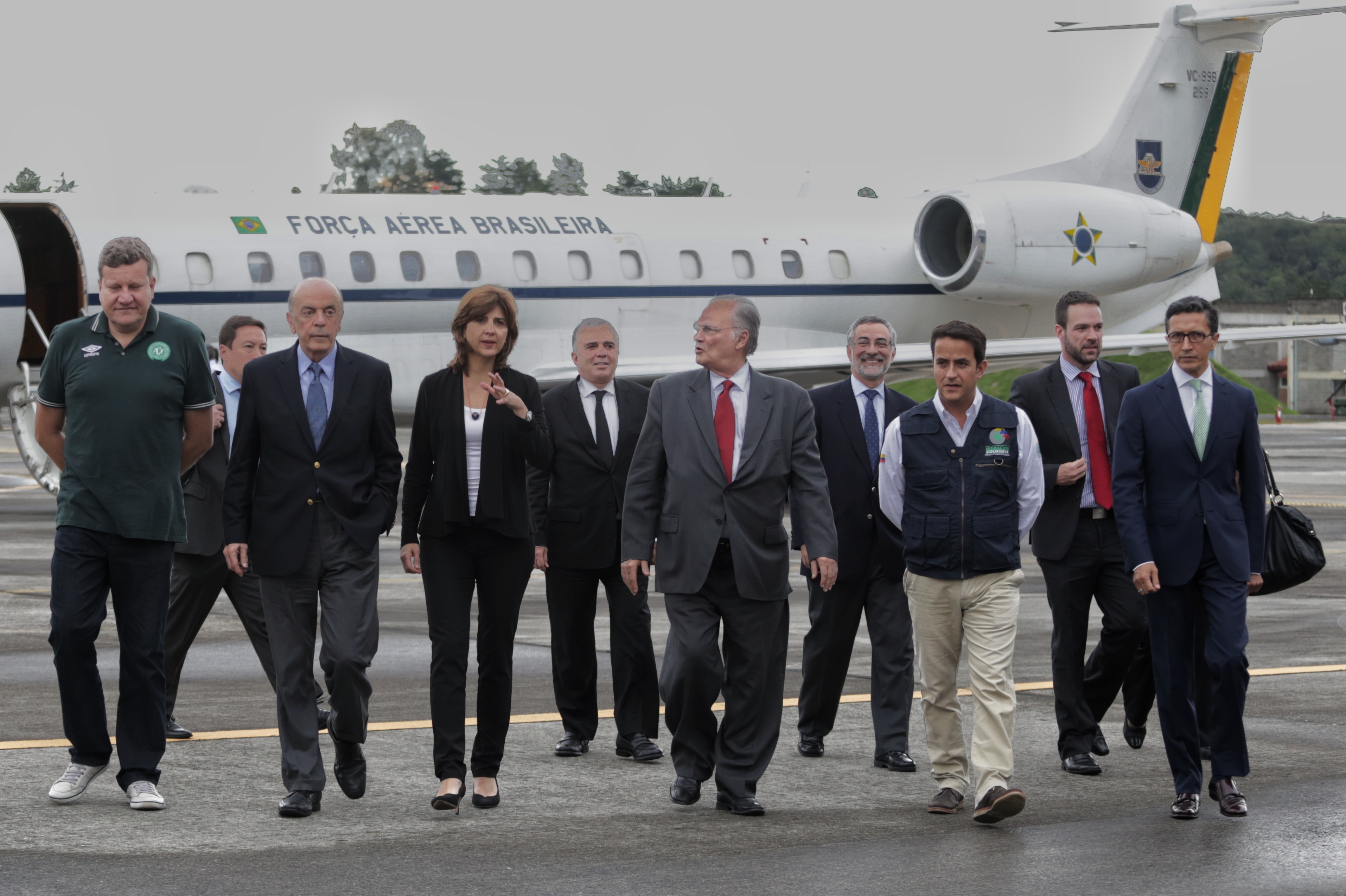 Canciller Holguín acoCanciller Holguín acompañó en Medellín a delegación brasileña enviada por presidente Temermpañó en Medellín a delegación brasileña enviada por el Presidente Temer