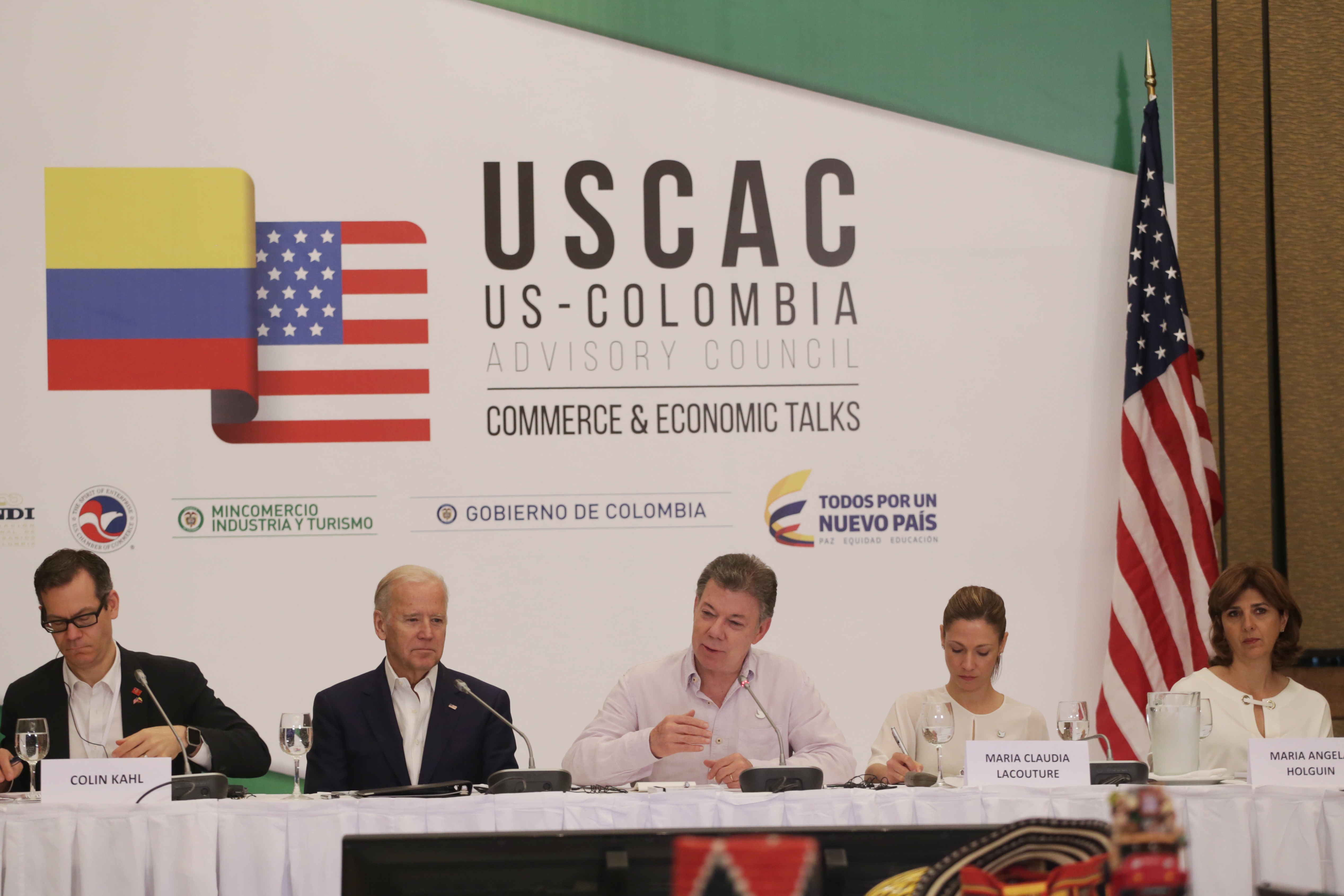 La Ministra de Canciller Holguín acompañó al Presidente Santos en la instalación del Consejo Empresarial Colombia-Estados UnidosExteriores, María Ángela Holguín, participó en la instalación del Consejo Asesor Empresarial Colombia- EE.UU.