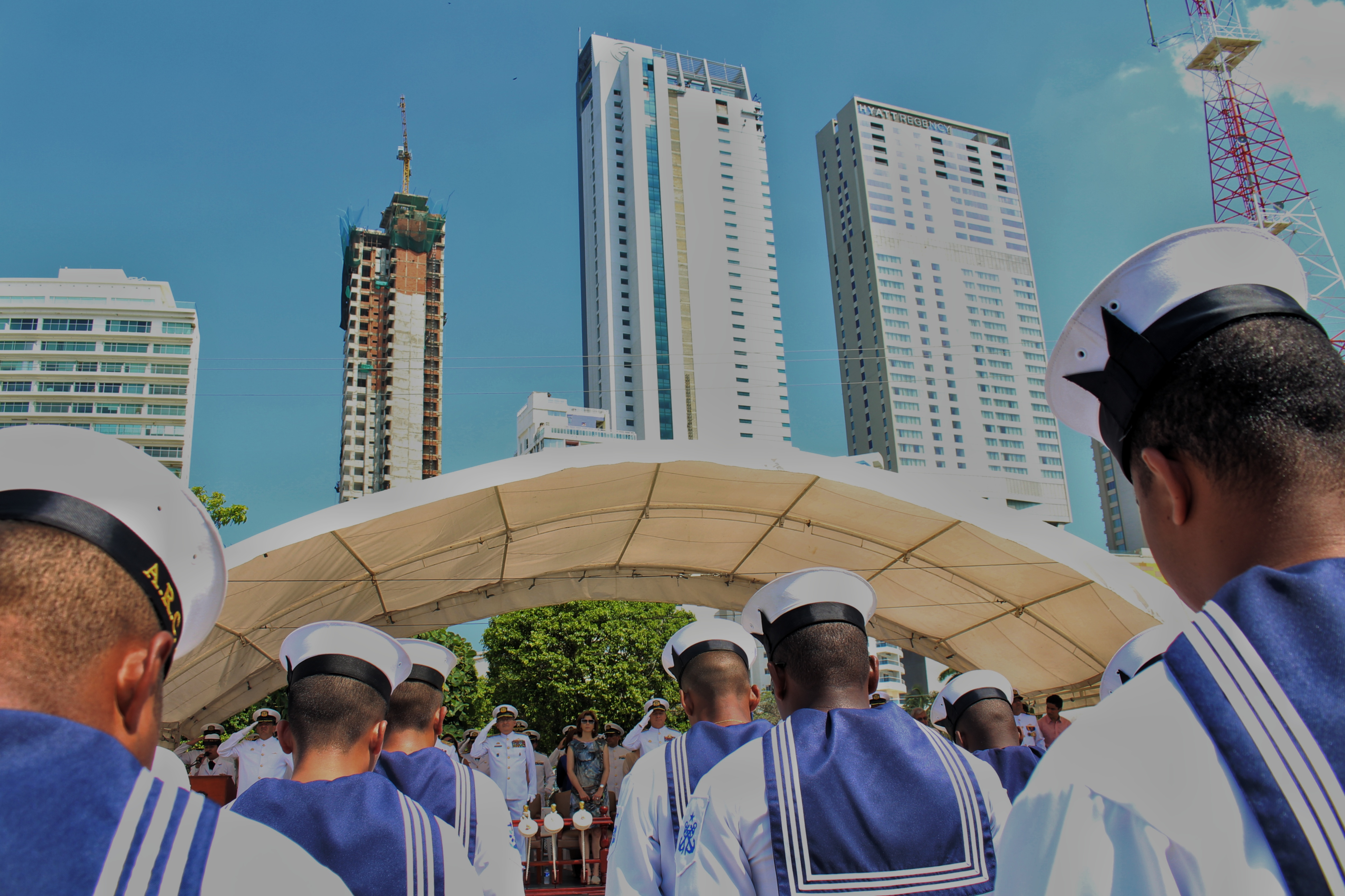 Ceremonia de abanderamiento del Pabellón Nacional del Buque ARC Victoria en el muelle de embarcaciones mayores de la Base Naval 