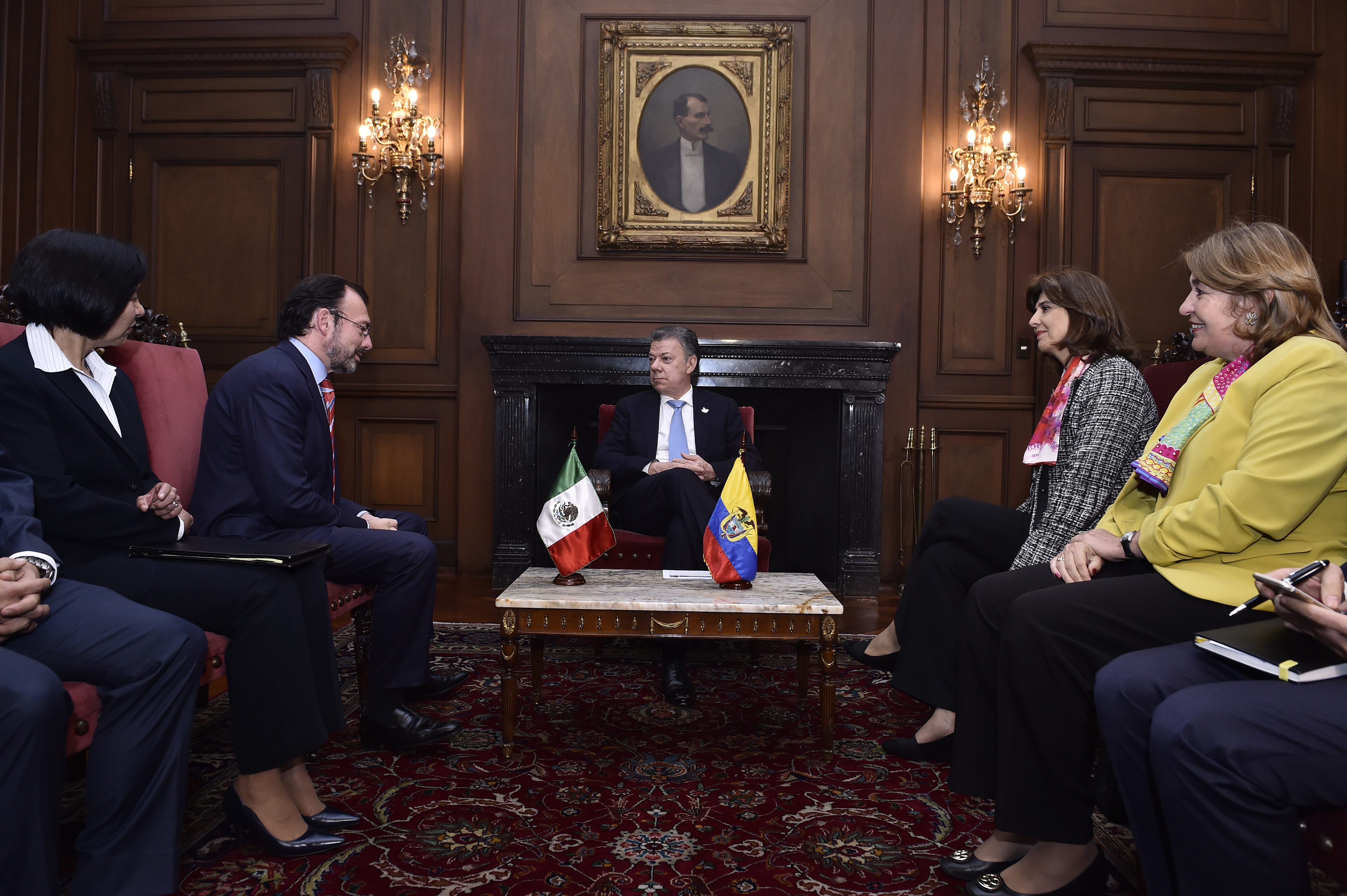 Presidente Juan Manuel Santos y la Canciller María Ángela Holguín se reunieron con el Secretario de Relaciones Exteriores de México, Luis Videgaray