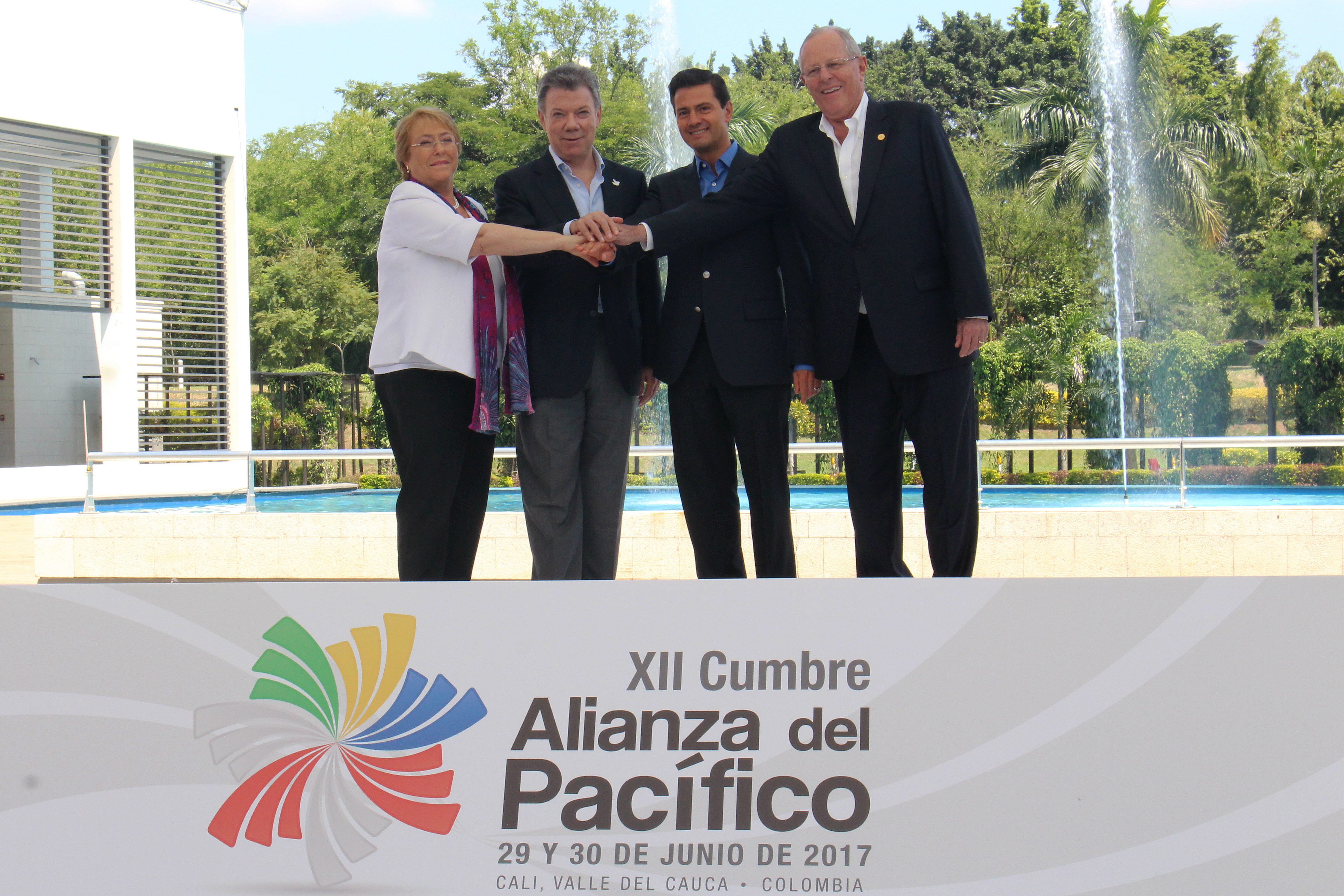 Foto oficial de la XII Cumbre de la Alianza del Pacífico en Cali, Valle del Cauca
