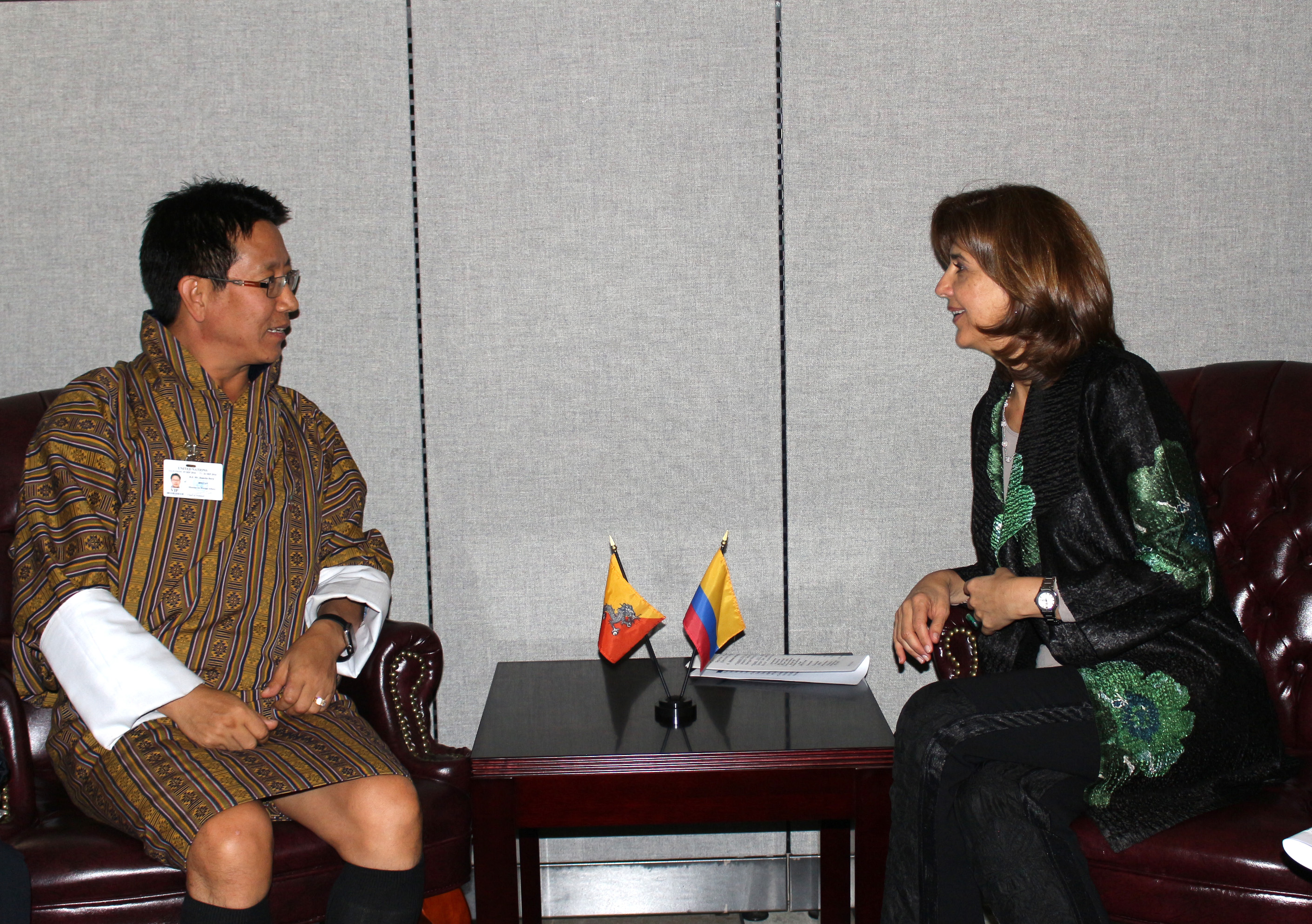Canciller María Ángela Holguín se reunió con el Ministro de Relaciones Exteriores del Reino de Bután, Lyonpo Damcho Dorji