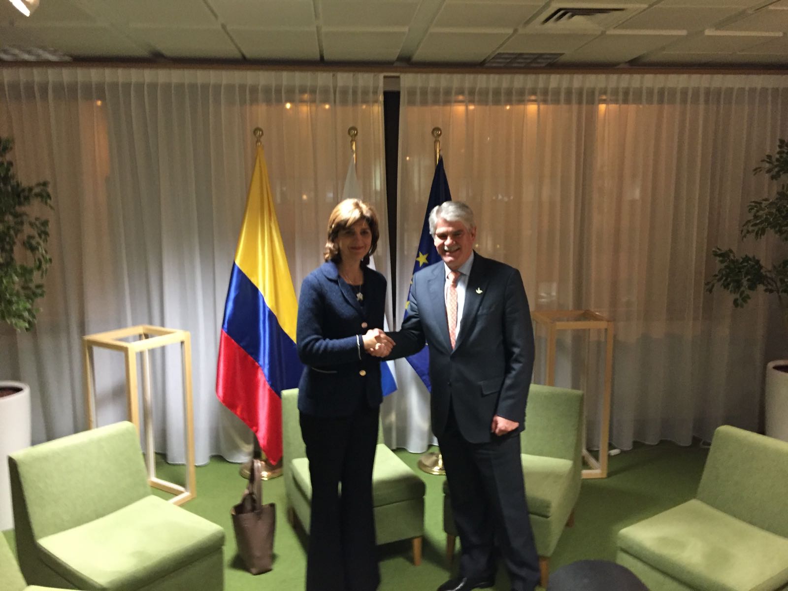 Ministros de Relaciones Exteriores de Colombia y España se reunieron en Brusela