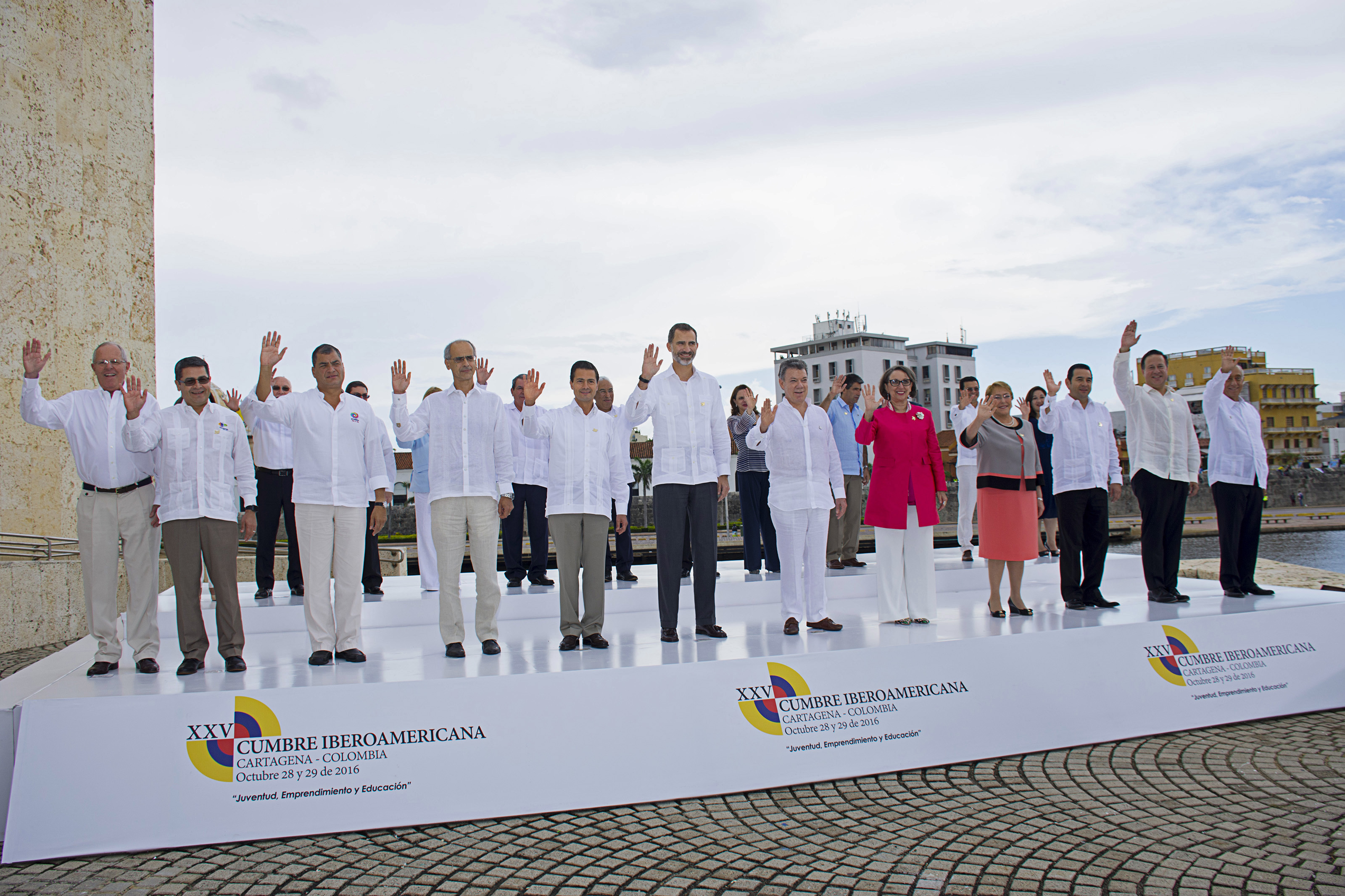 Foto oficial de XXV Cumbre Iberoamericana de Jefes de Estado y de Gobierno