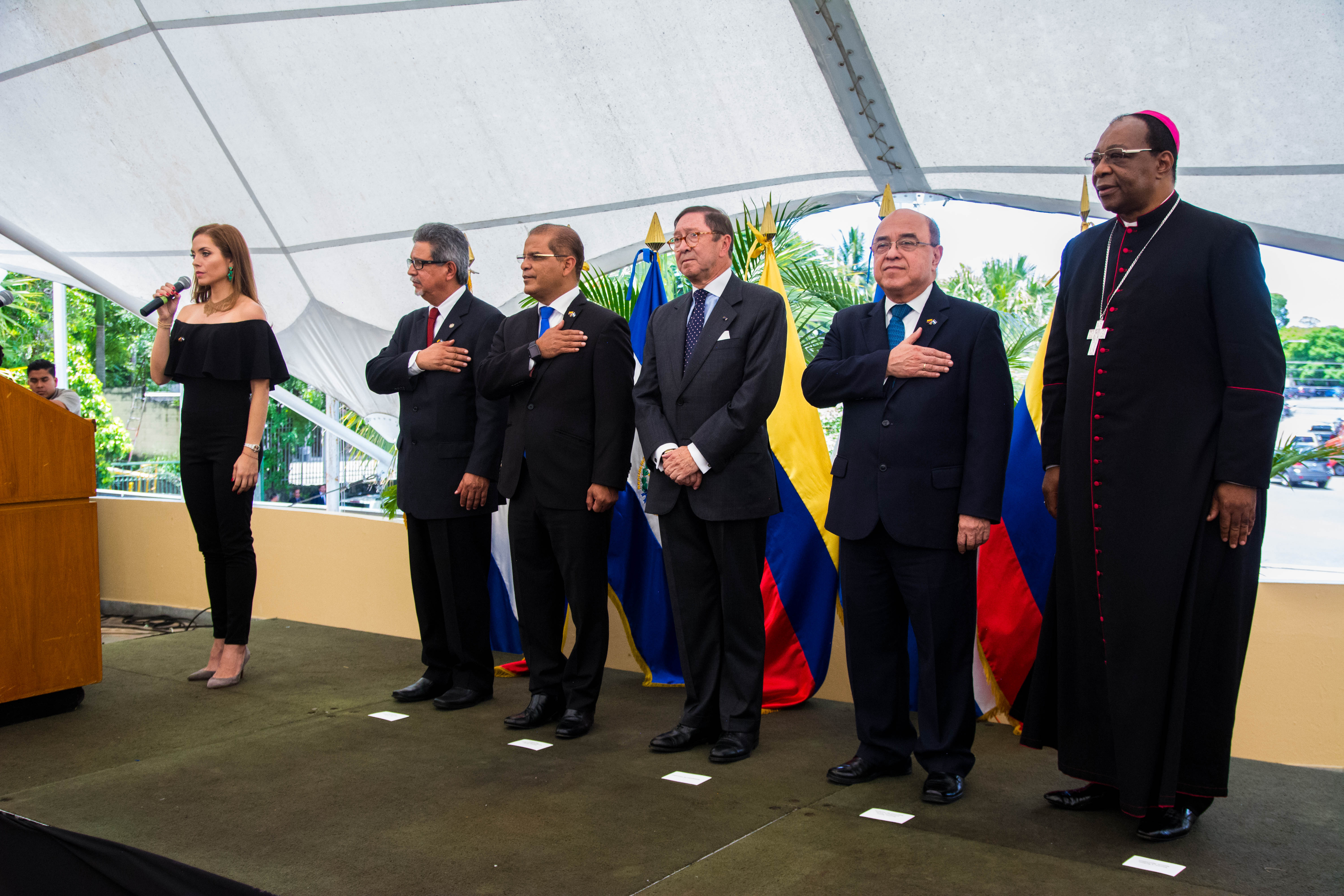 Embajada de Colombia en El Salvador conmemoró el Día de la Independencia Nacional con una ofrenda floral y una recepción oficial