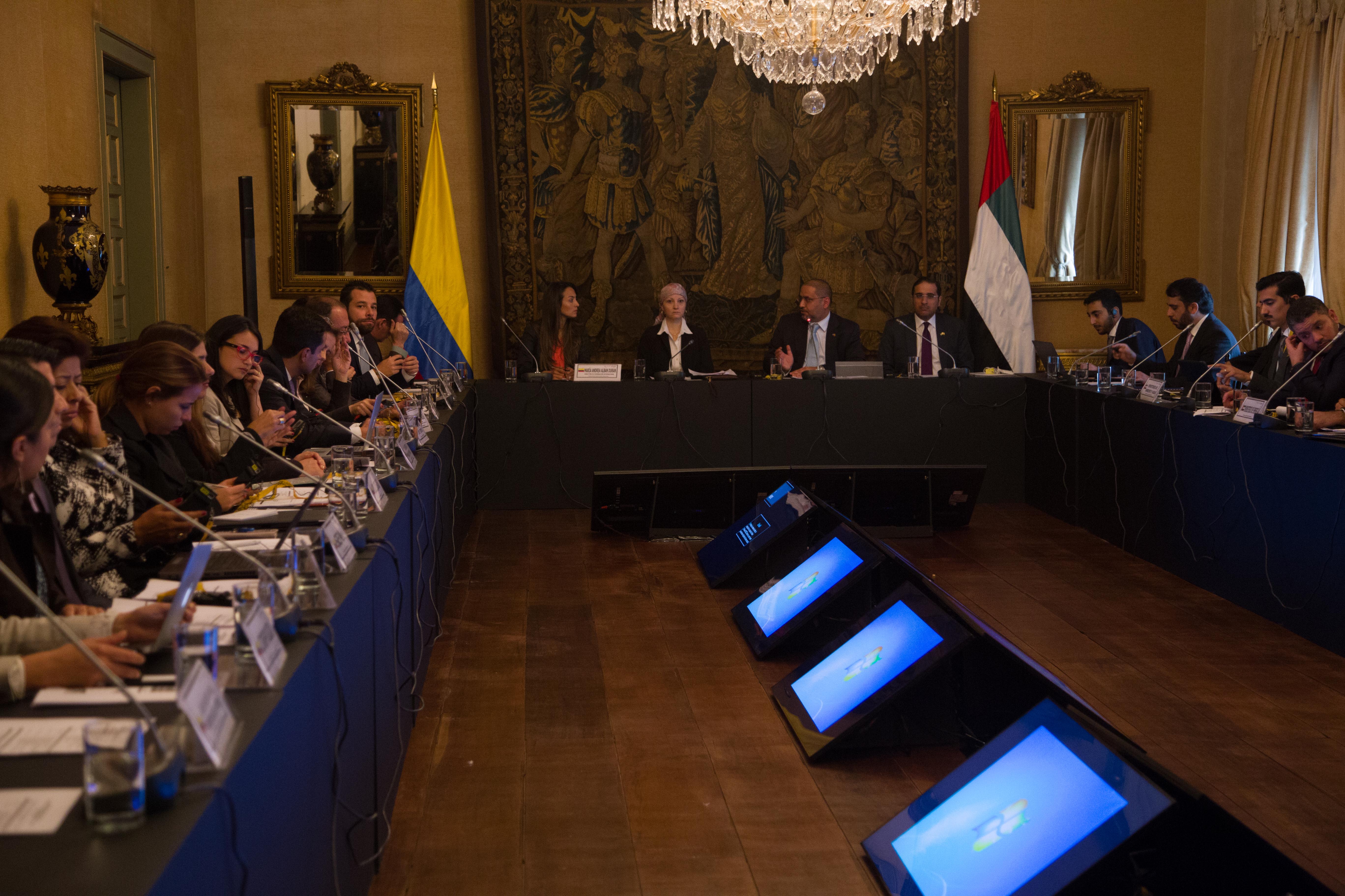 Viceministro de Asuntos Multilaterales y la Directora de Cooperación Internacional de la Cancillería presidieron, por Colombia, el I Comité Conjunto de Cooperación con Emiratos Árabes