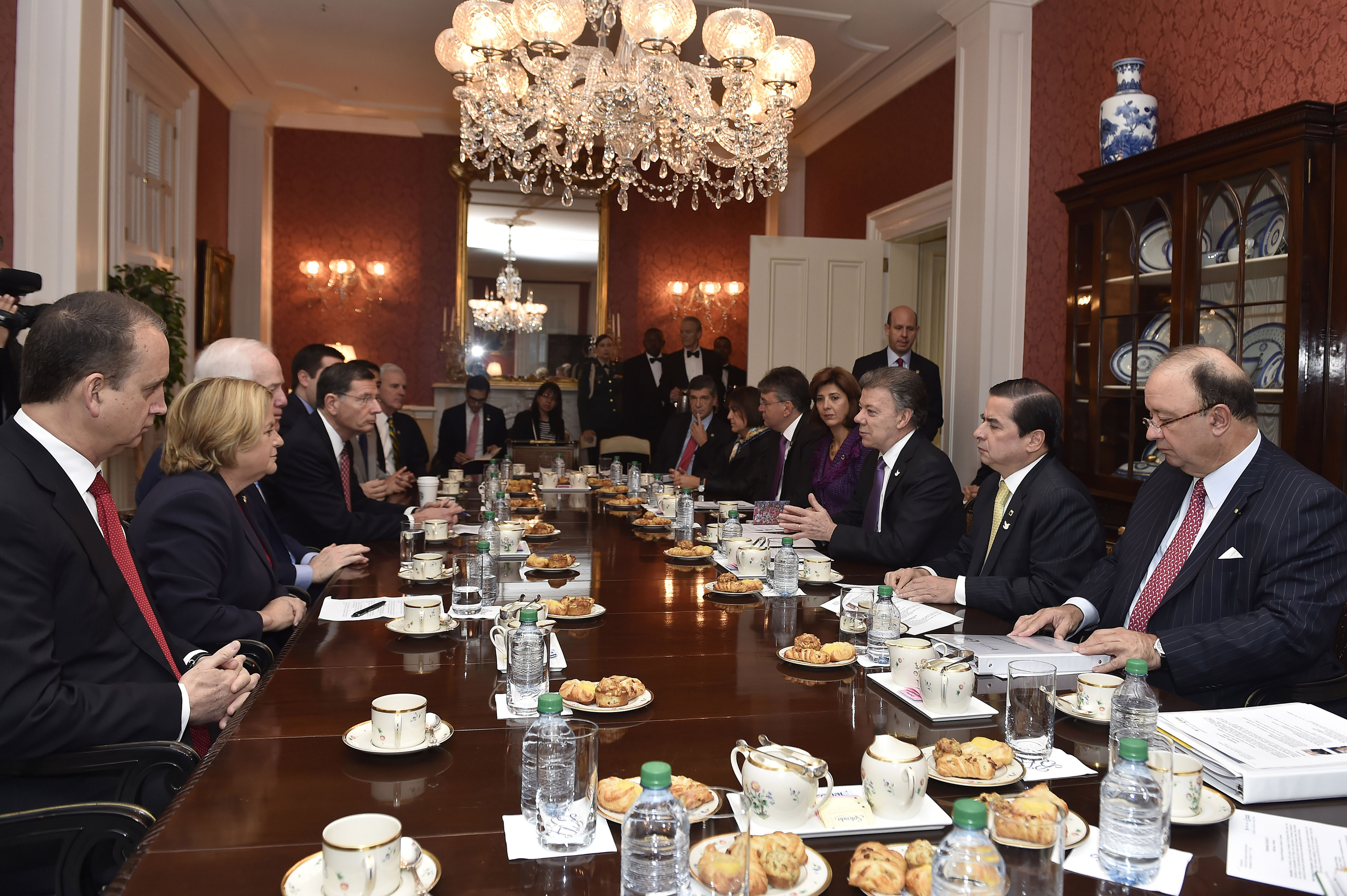 Presidente Juan Manuel Santos y Canciller María Ángela Holguín se reunieron con Congresistas Republicanos
