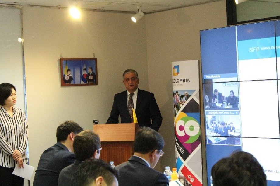 Embajador de Colombia en Corea participó del seminario sobre Alianzas Público – Privadas (APP) organizado para empresarios coreanos