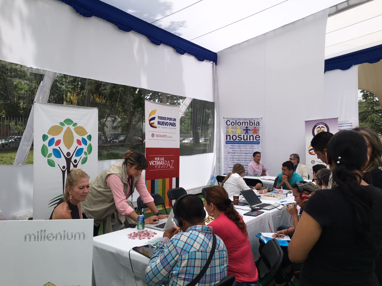 La Primera Feria de Servicios para colombianos en Santiago de Chile superó las expectativas al recibir unos 4.000 asistentes