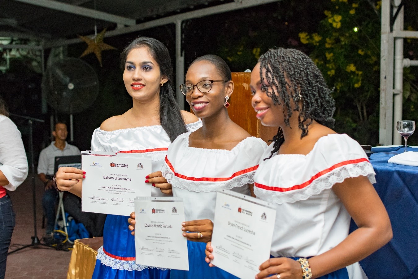 Servidores públicos de Guayana aprenden español gracias a Colombia