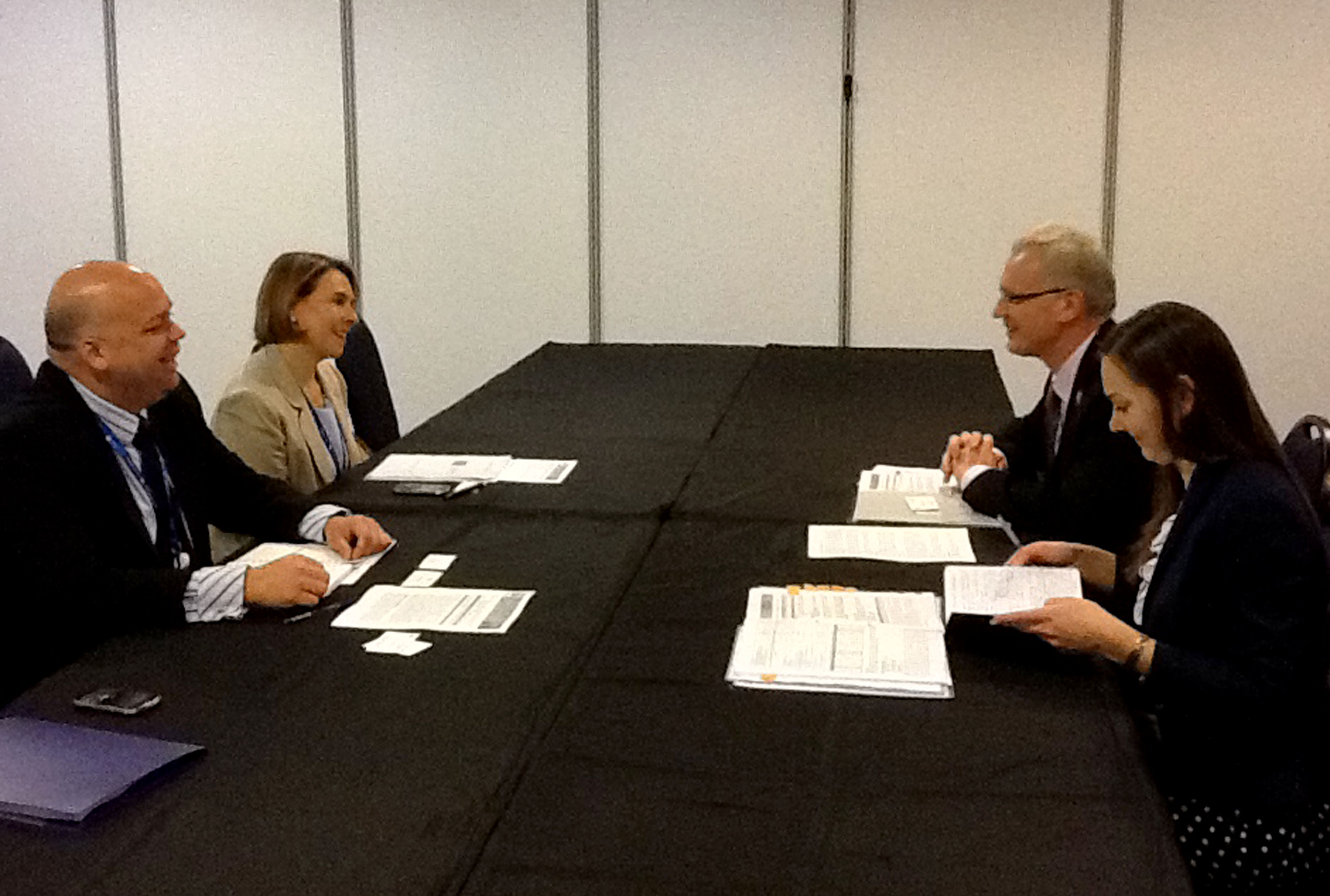 Viceministra Mónica Lanzetta se reunió con su homólogo de Letonia en el marco de los encuentros previos a la I Cumbre de Jefes de Estado y de Gobierno de la CELAC – UE que se realizará en Chile