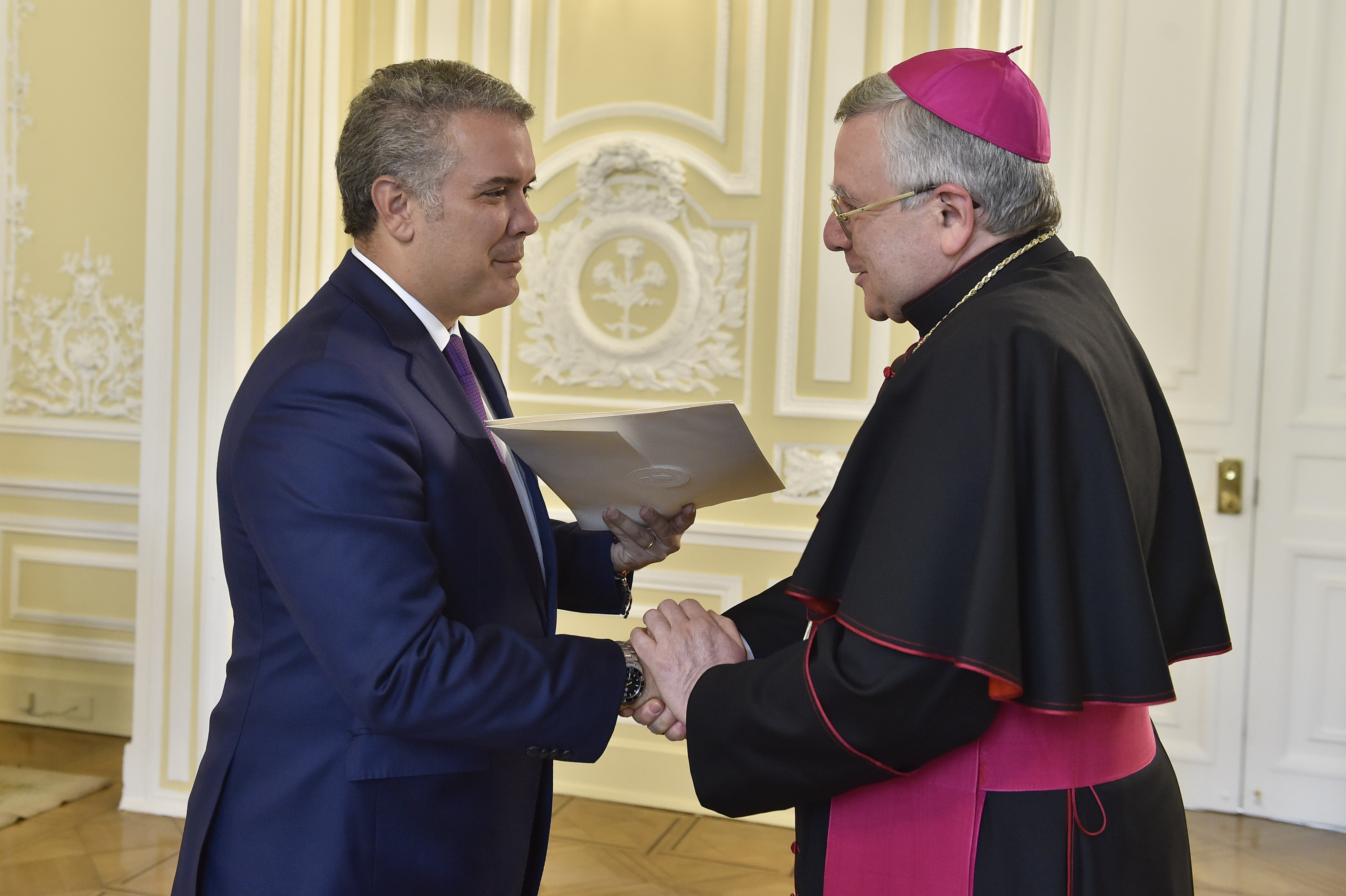 Ante el Presidente Iván Duque, el Arzobispo Luis Mariano Montemayor presentó las cartas credenciales que lo acreditan como Nuncio Apostólico designado para Colombia