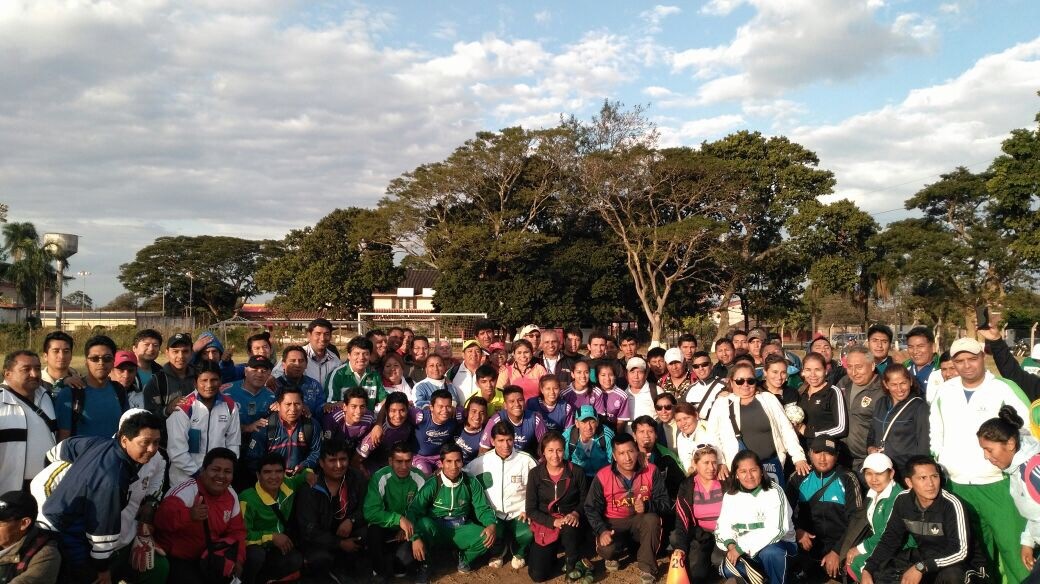 Inició el proyecto de cooperación “Saberes para el fútbol: destino Bolivia”