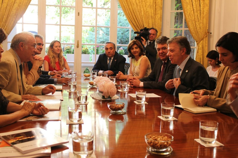 Presidente Santos y Ministra Holguín se reunieron con el Secretario General de la OCDE, Ángel Gurría.