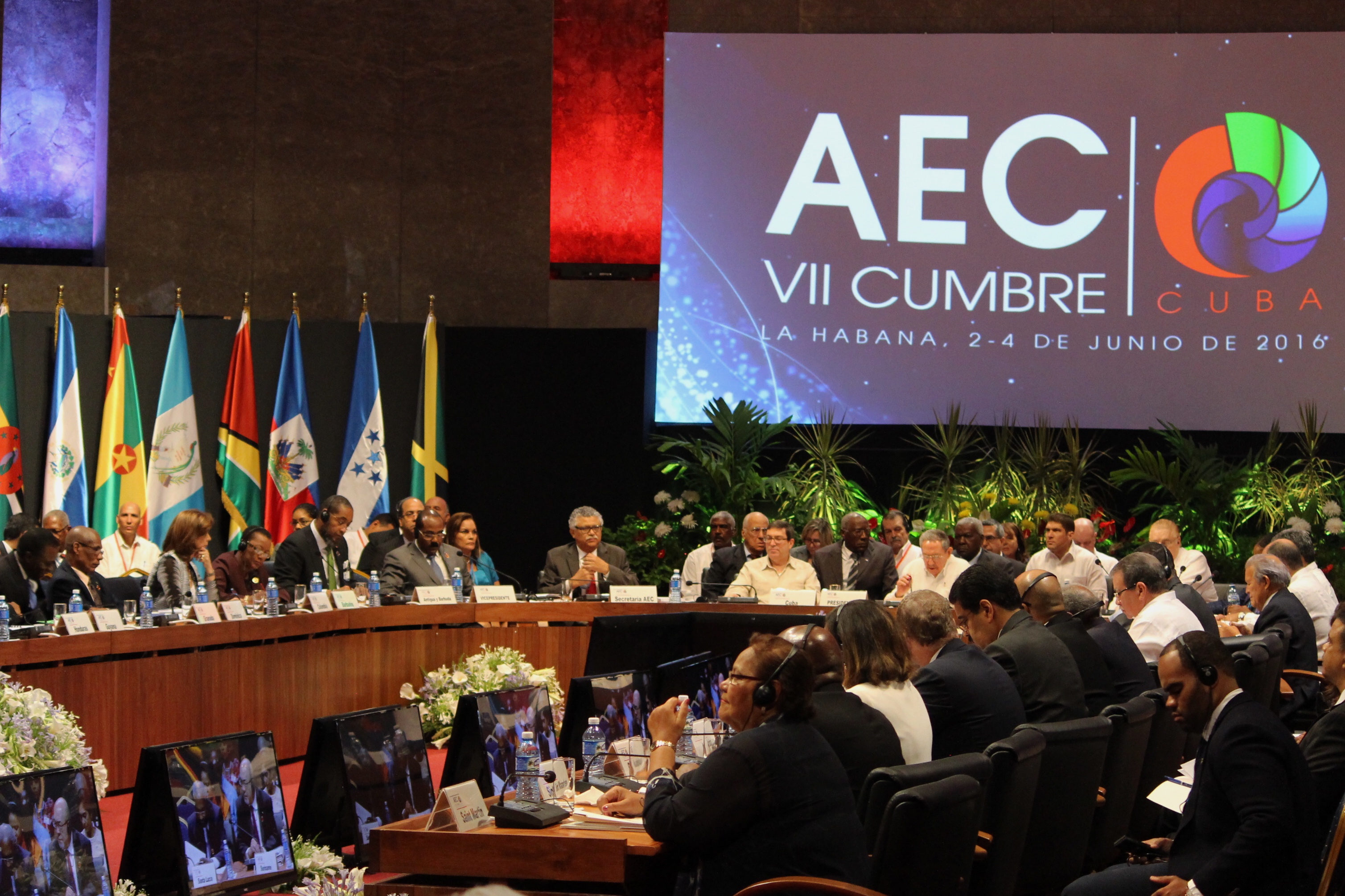 Secretario saliente de la AEC, Alfonso Múnera, agradeció a la Canciller Holguín por haberlo postulado al cargo