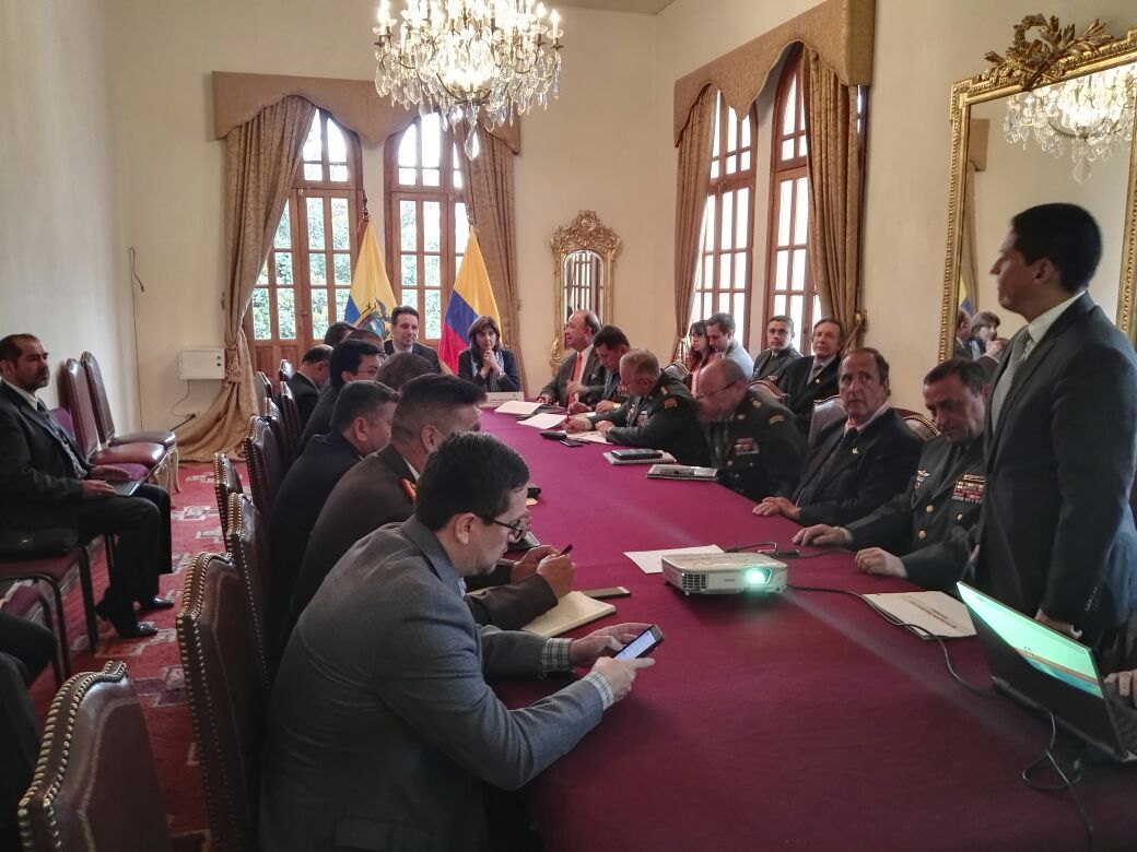 Cancilleres y Ministros de Defensa de Colombia y Ecuador presiden una reunión de seguridad