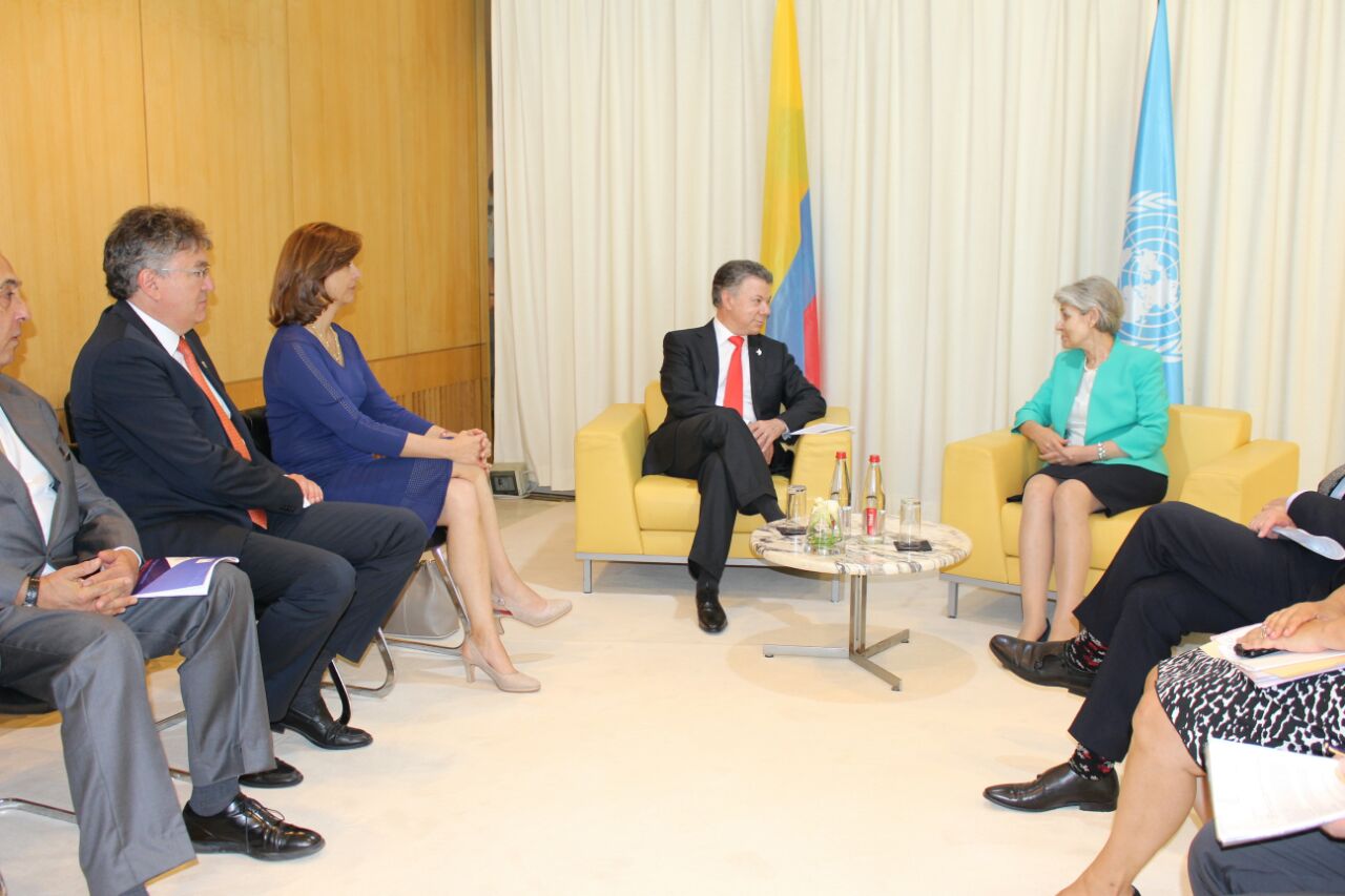 Presidente Santos y Canciller Holguín se reunieron con la Directora General de Unesco