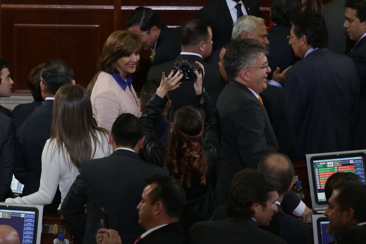 “Cumplir el Acuerdo de Paz es una obligación de Colombia ante el mundo“: Presidente Santos en la instalación de sesiones del Congreso