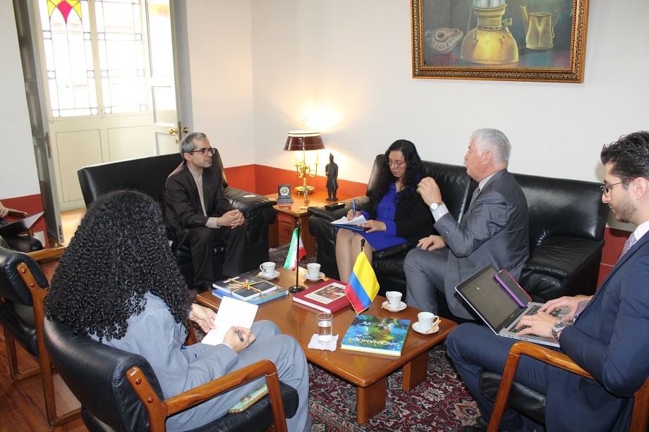 Visita del embajador de la República Islámica de Irán en Colombia, Ahmed Reza Kheirmand.