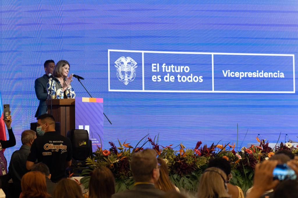 “Sólo cuando las mujeres estén en el centro de los escenarios de poder se logrará la transformación del mundo” Vicepresidenta-Canciller en el Foro M