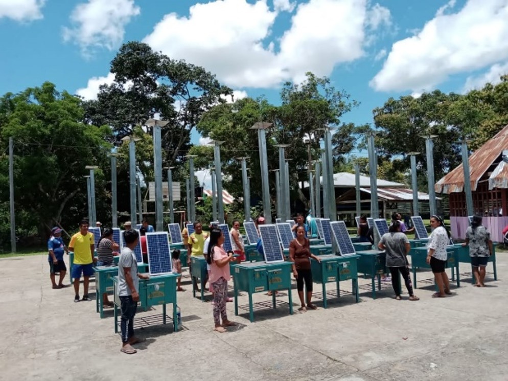 Comunidades de San Martín de Amacayacu, San Juan de Atacúari y San Antonio de los Lagos del Amazonas se benefician con la implementación de huertos dendroenergéticos y entrega de estufas ecoeficientes
