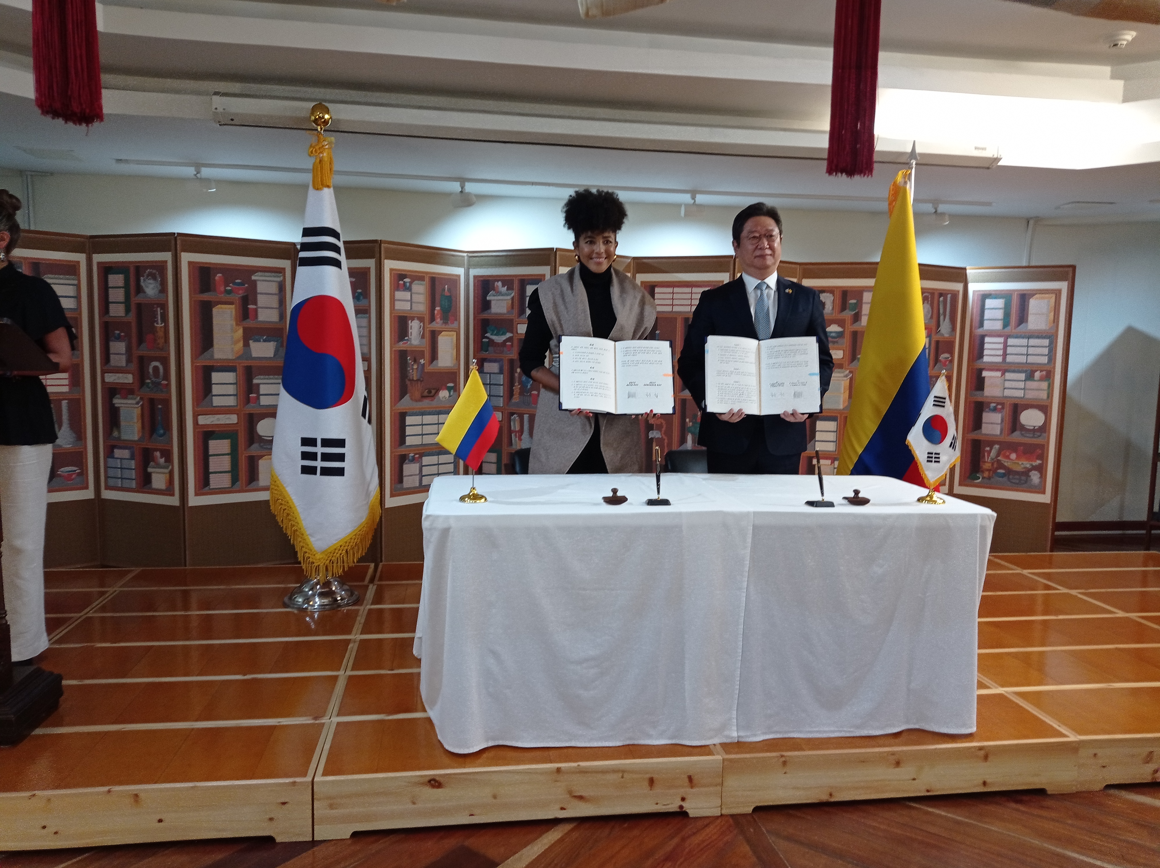 Colombia y Corea firman acuerdo para cooperar en materia deportiva 