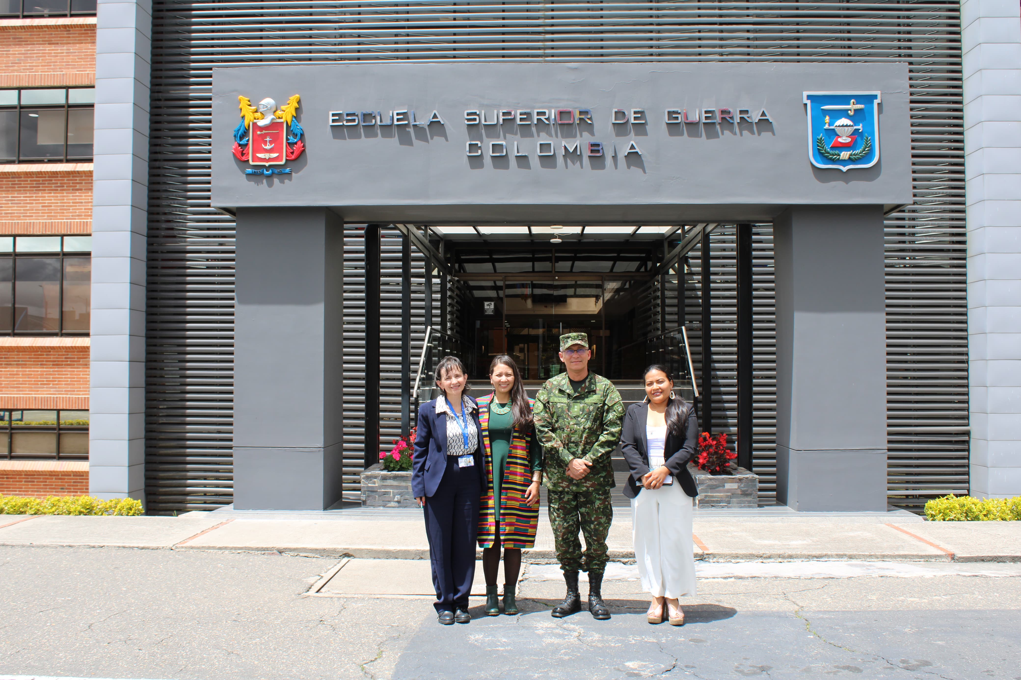 Fortalecimiento de las relaciones de colaboración y formación entre la  Academia Diplomática y la Escuela Superior de Guerra 
