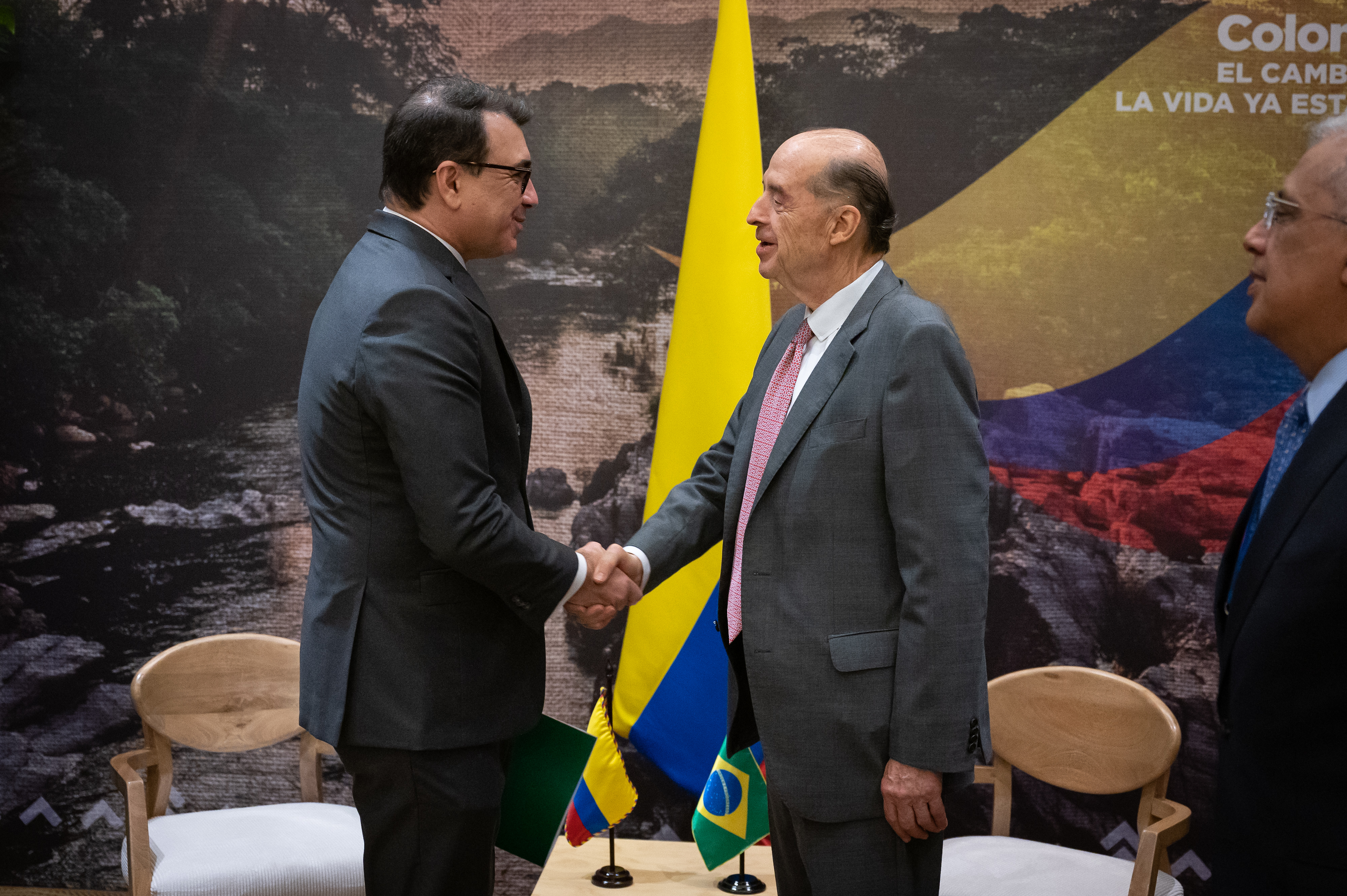 En encuentro de los Ministros de Relaciones Exteriores, Álvaro Leyva y Carlos Alberto Franca se destacó las potencialidades en la región Amazónica de Colombia Brasil 