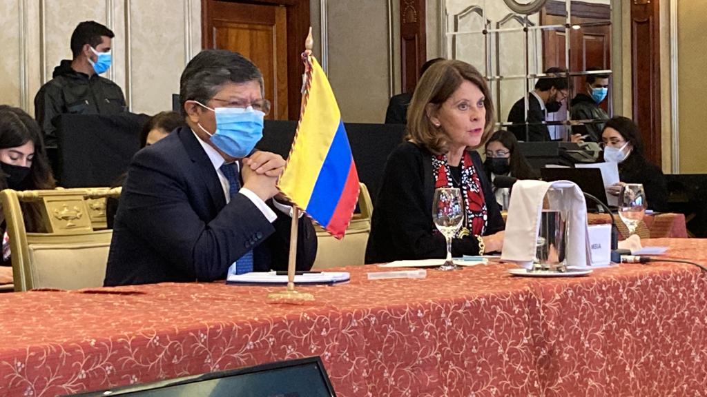 En Ecuador, Vicepresidente y Canciller reiteró el compromiso de Colombia con la integración andina