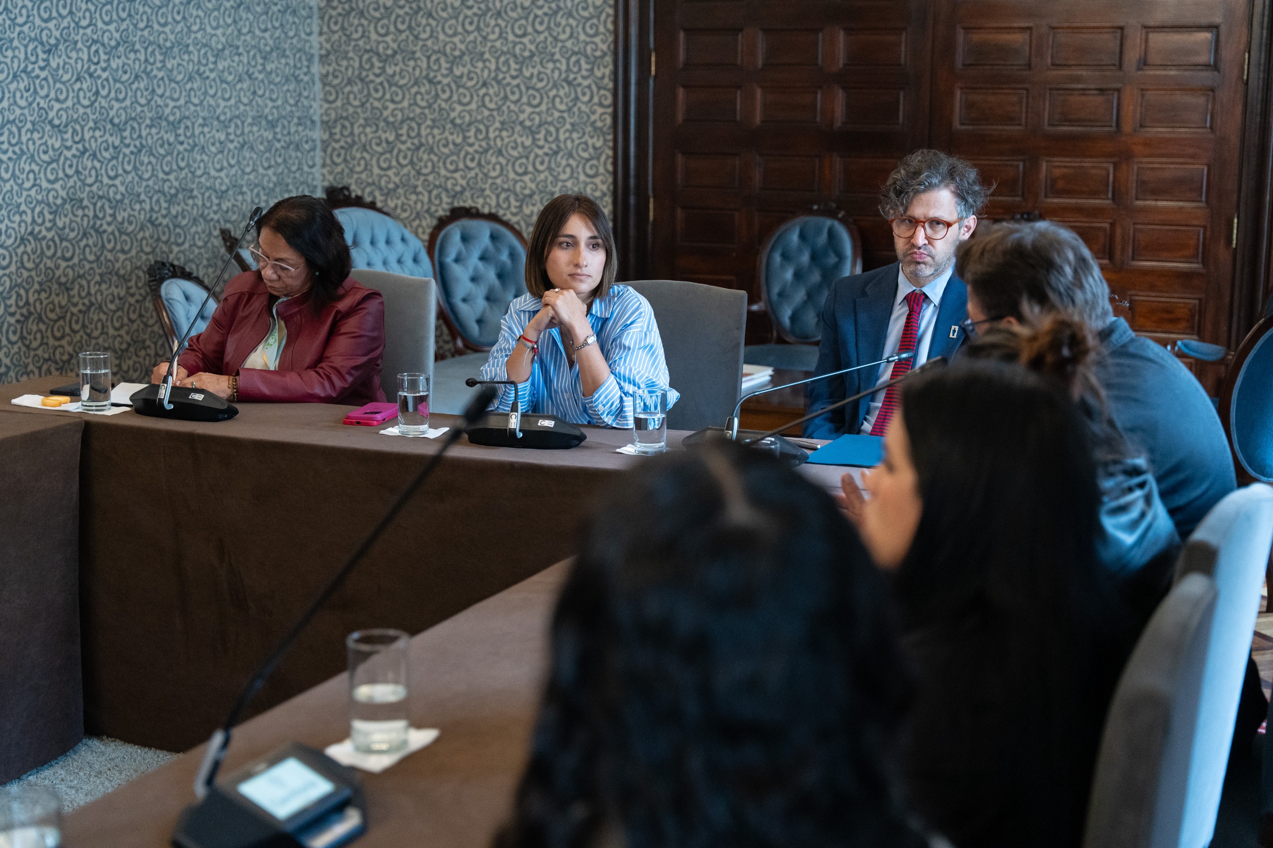 Canciller Laura Sarabia en el encuentro con familiares de colombianos sometidos a presuntas detenciones arbitrarias en Venezuela