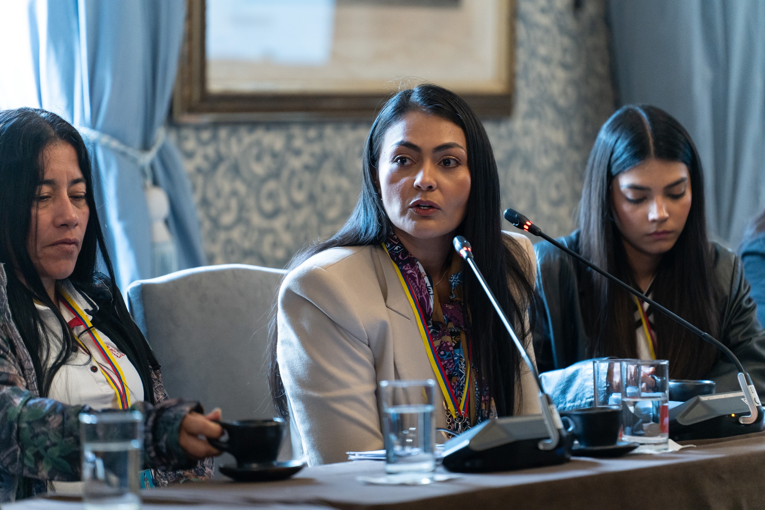 Canciller Laura Sarabia en el encuentro con familiares de colombianos sometidos a presuntas detenciones arbitrarias en Venezuela