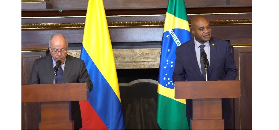 Cancilleres de Colombia y Brasil ofrecen una declaración conjunta al término de su reunión bilateral