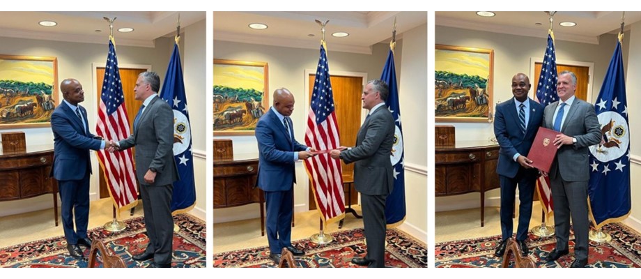 El Embajador Luis Gilberto Murillo presentó sus copias de estilo en el Departamento de Estado de Estados Unidos