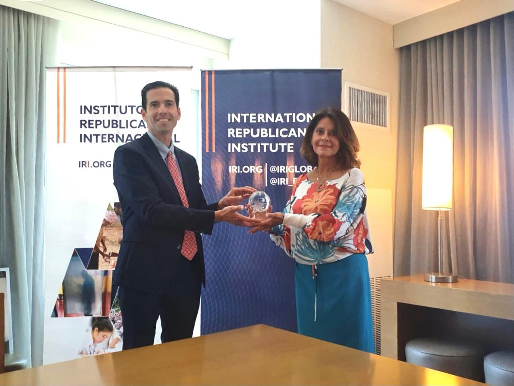 En Los Ángeles, Vicepresidente y Canciller recibe premio Jean Kirkpatrick