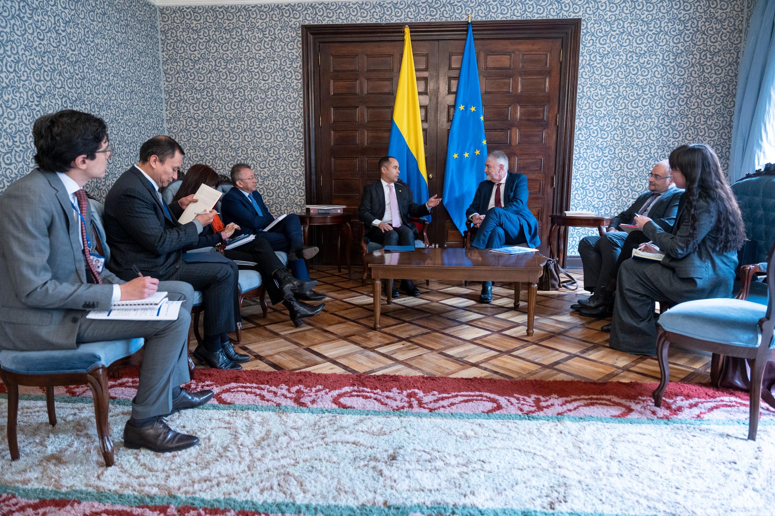 El Viceministro de Relaciones Exteriores (E) Daniel Ávila Camacho se reunió con el Enviado Especial de la Unión Europea para la Paz en Colombia