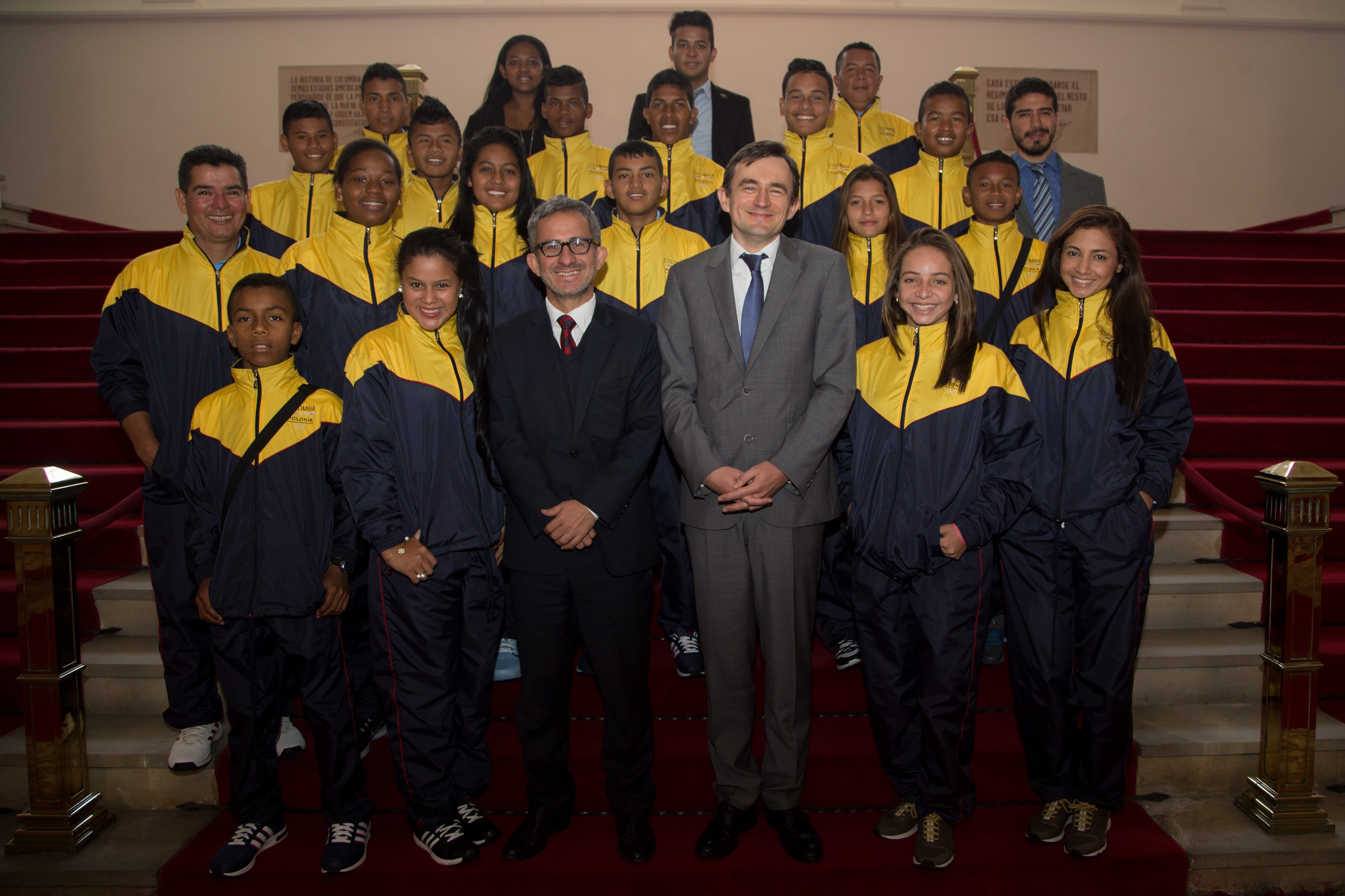 Voleibol y microfútbol de Puerto Leguízamo y Puerto Ospina (Putumayo) llegan a Polonia, gracias a la Cancillería