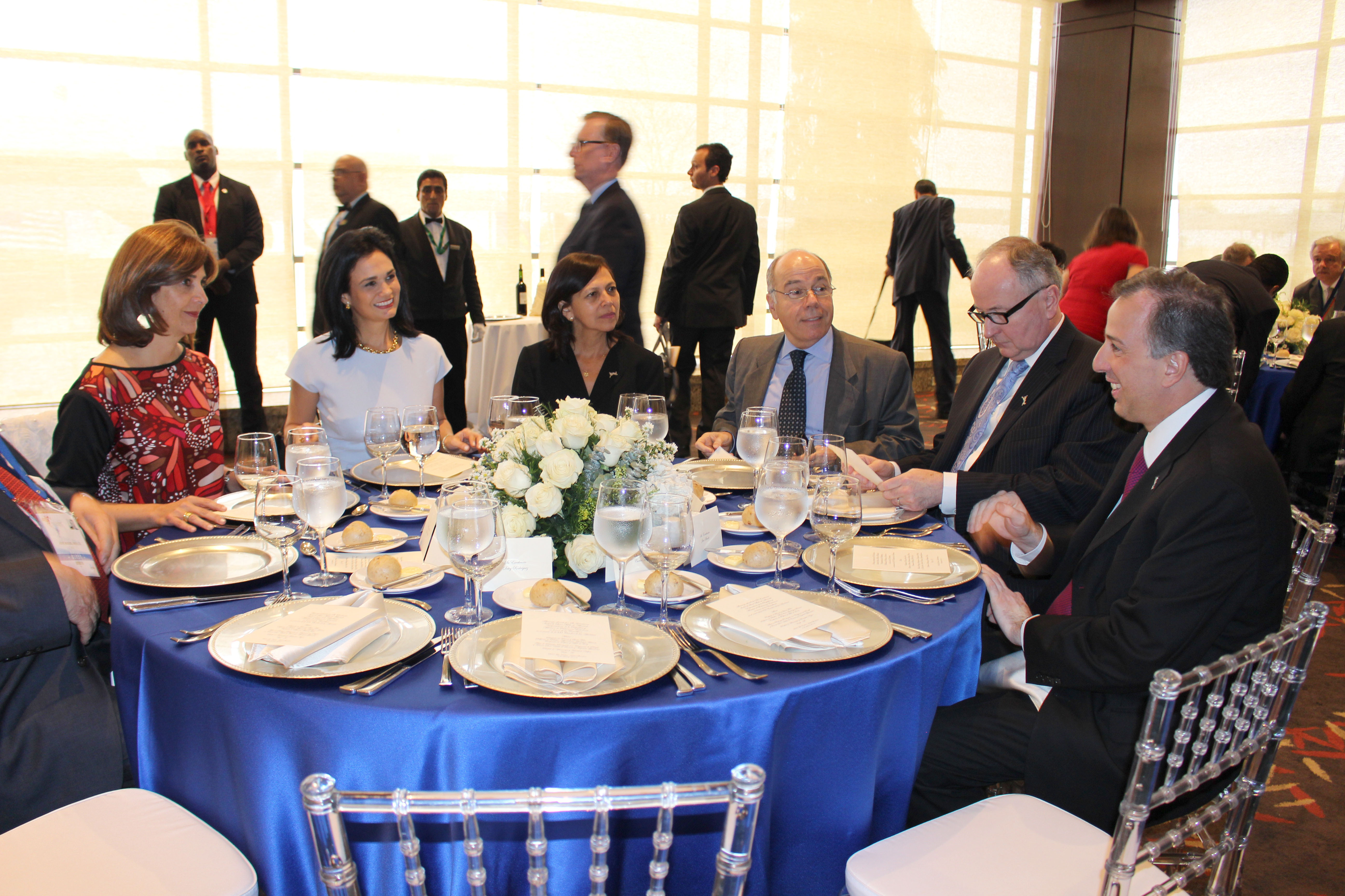 Canciller Holguín, almuerzo, Panamá, Ministros de Relaciones Exteriores, VII Cumbre de las Américas