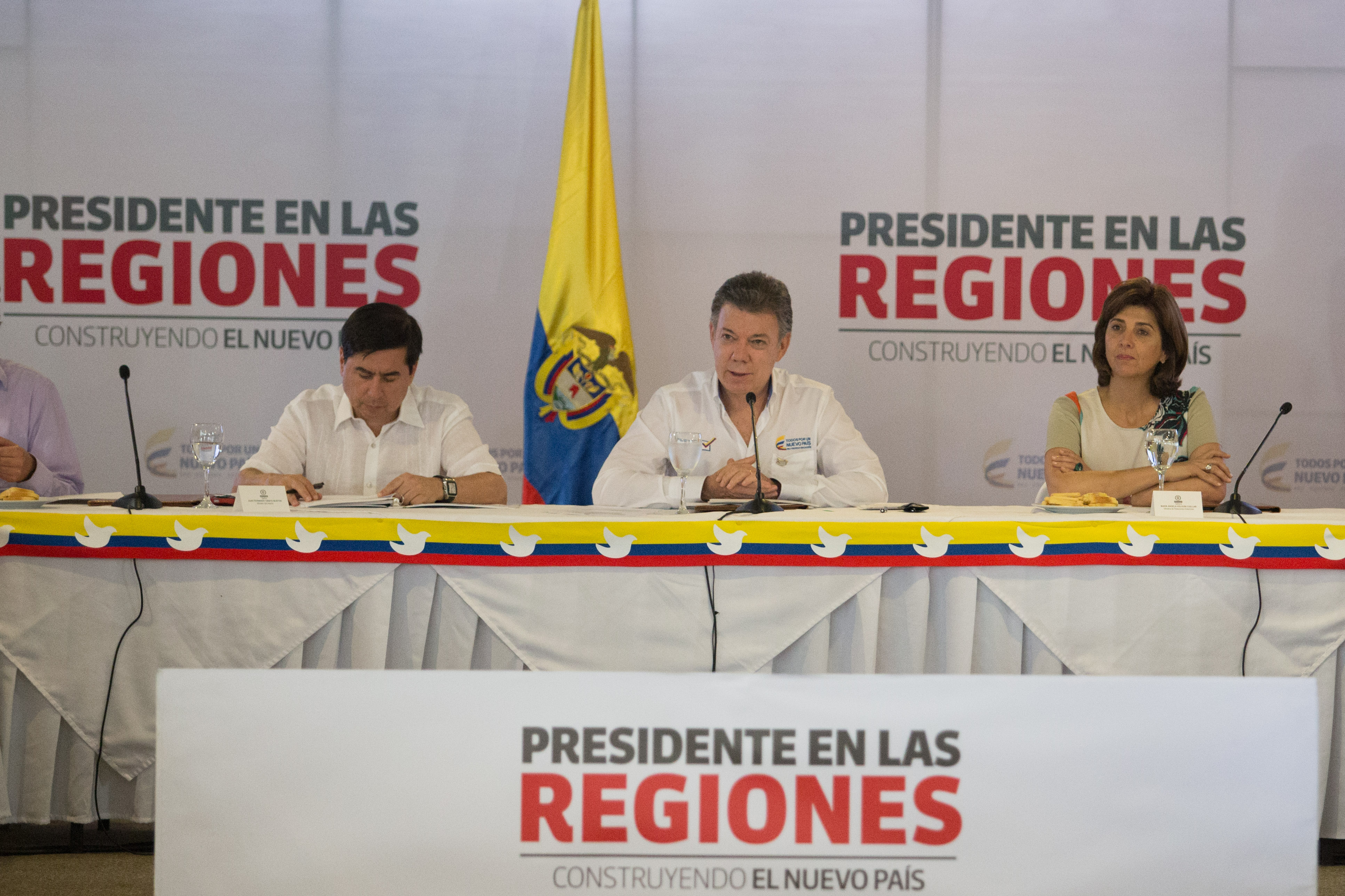 Canciller María Ángela Holguín participa en el Consejo Regional de Ministros