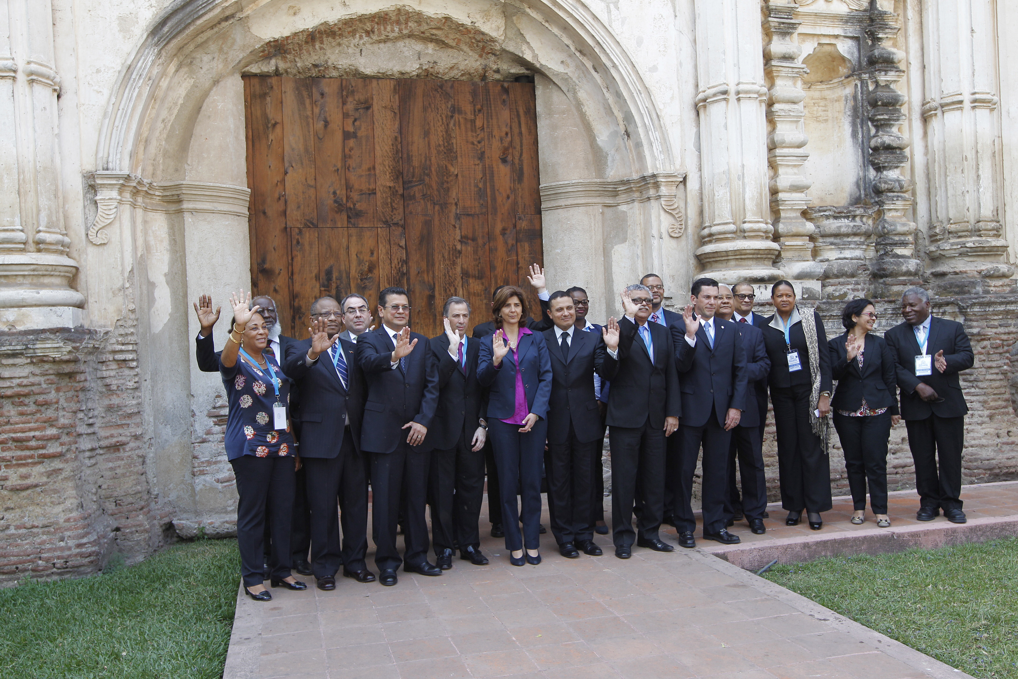 Imagen: Foto oficial de la XX reunión ordinaria del Consejo de Ministros de la Asociación de Estados del Caribe (AEC)