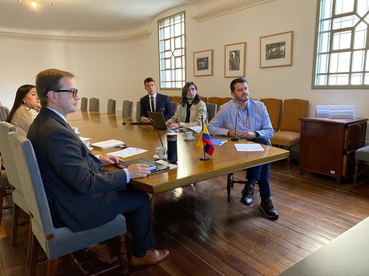 Foto de la reunión virtual con autoridades penitenciarias de los países miembros del Consenso de Brasilia.